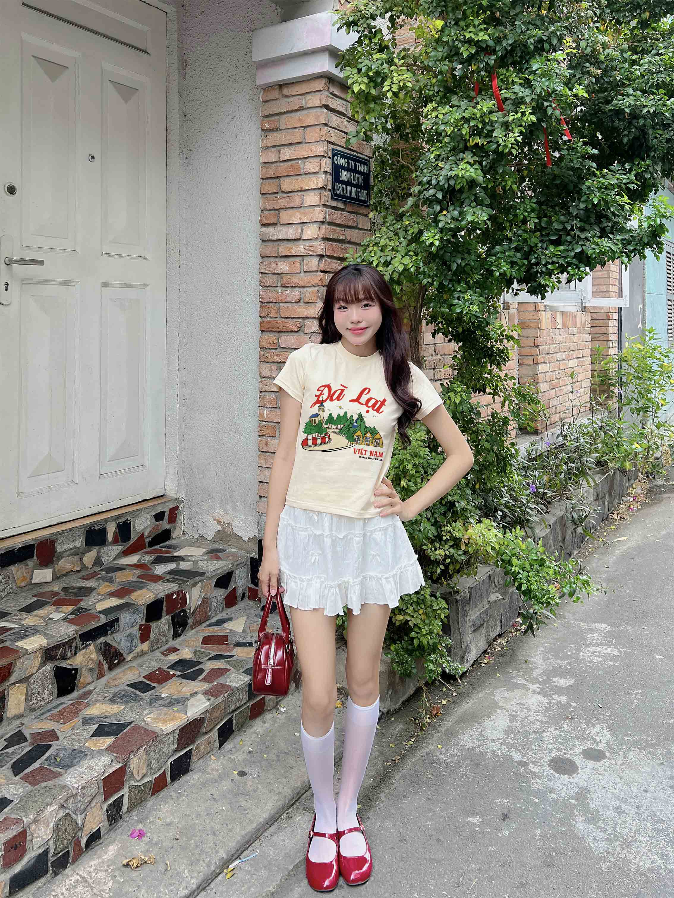 Áo thun baby tee form ôm xinh xắn ABD1279 Miucho tay ngắn cổ tròn in hình Đà Lạt_thumbnail_2