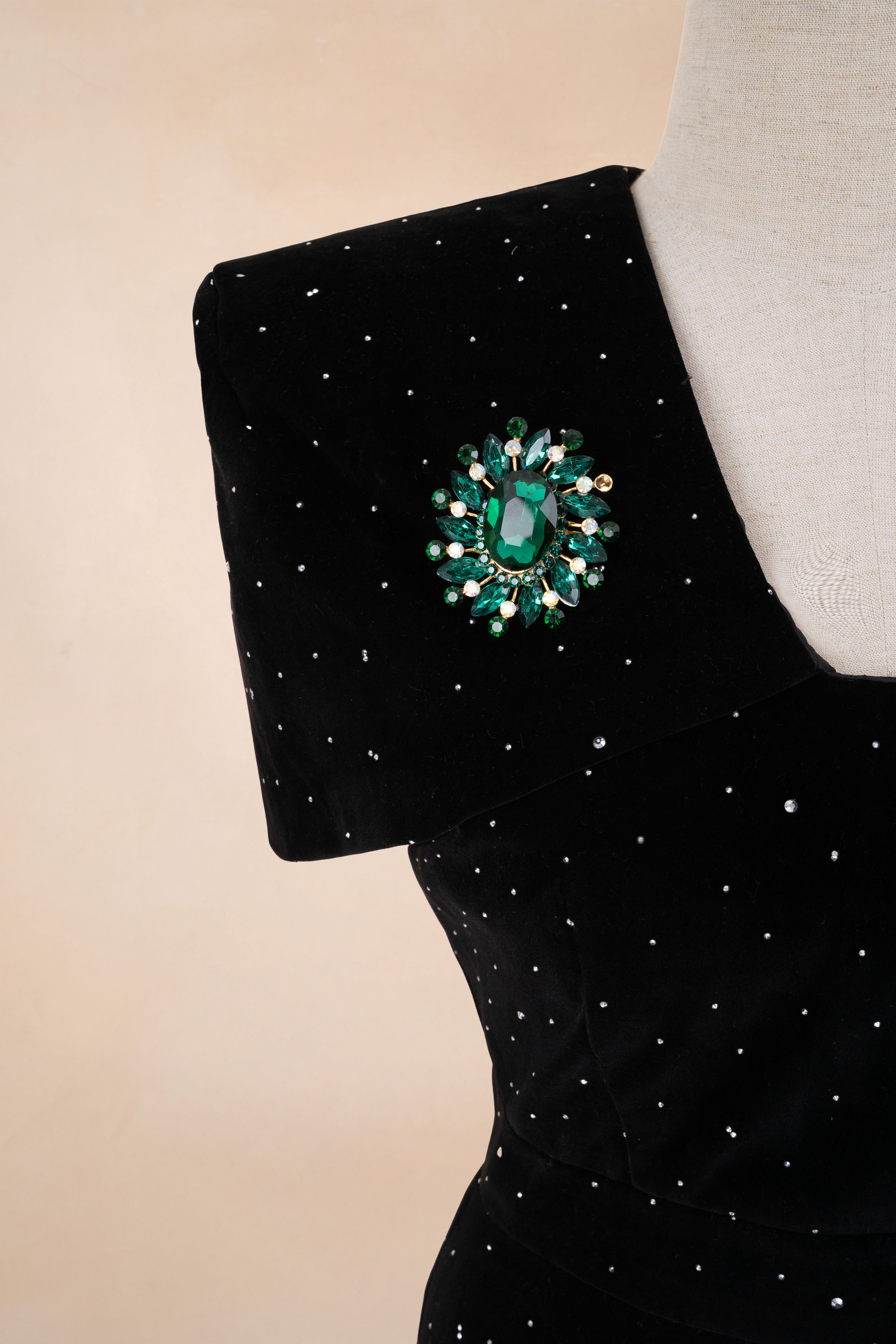 Đầm Bút Chì Trùm Vai Ép Nhiệt Đá_thumbnail_6