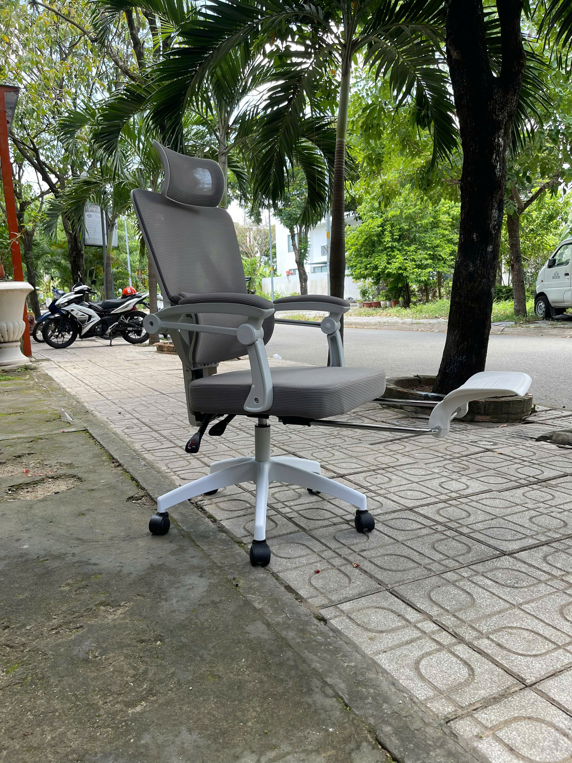 Ghế công thái học giá từ 1.5 triệu – Lựa chọn tối ưu cho người ngồi lâu làm việc