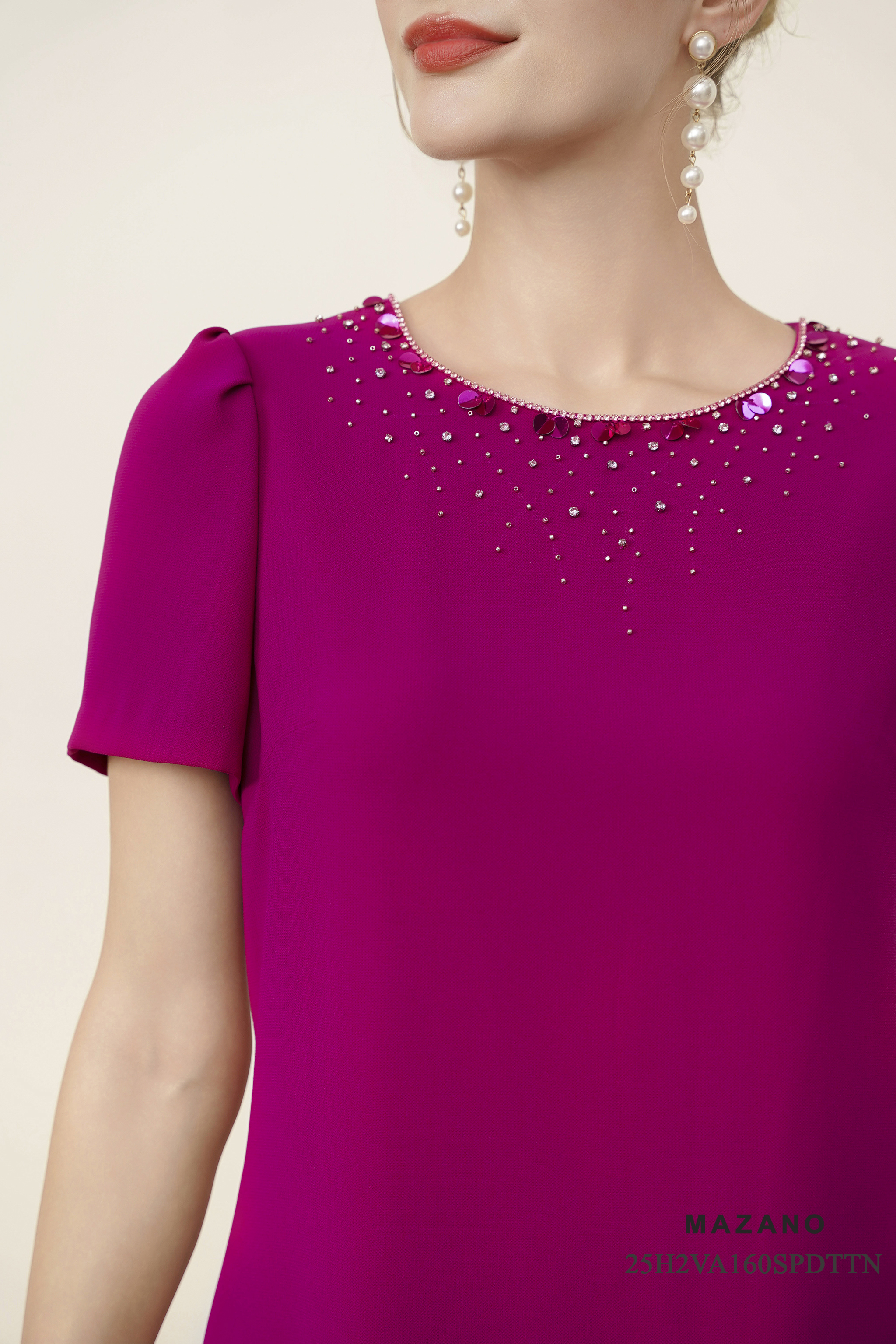 Váy Đầm suông vải thô Đính trang trí Cổ tròn tay ngắn Dài váy ngang bắp chân_thumbnail_3