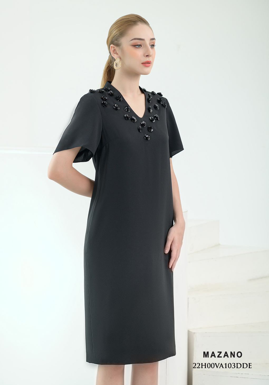 Đầm suông dài tay cách điệu trang trí sequin_thumbnail_2