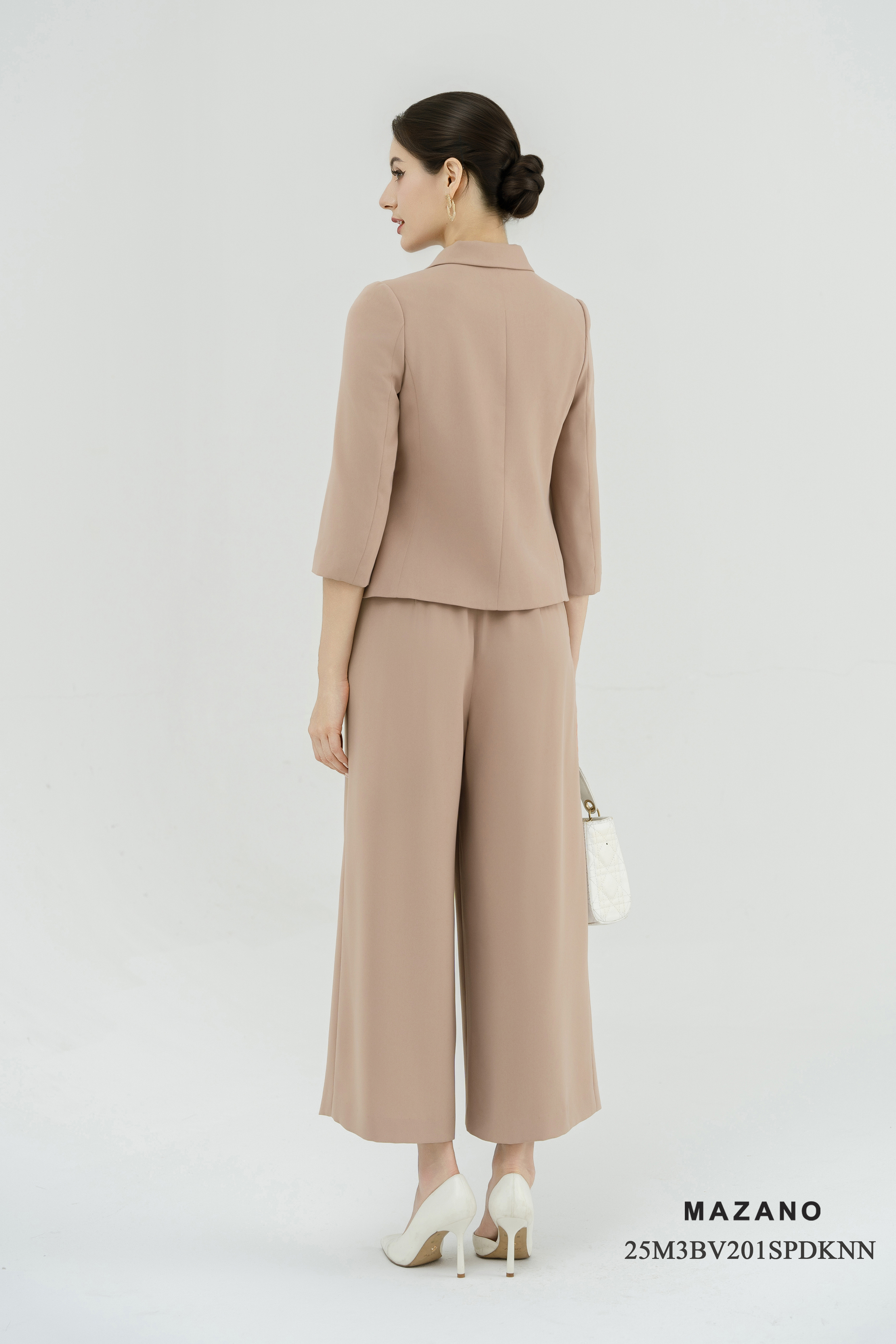 Bộ vest Áo và quần suông Vải tuytsi Cổ 2 ve cách điệu Tay lỡ Dài áo qua eo, Quần dài đến mắt cá_thumbnail_4