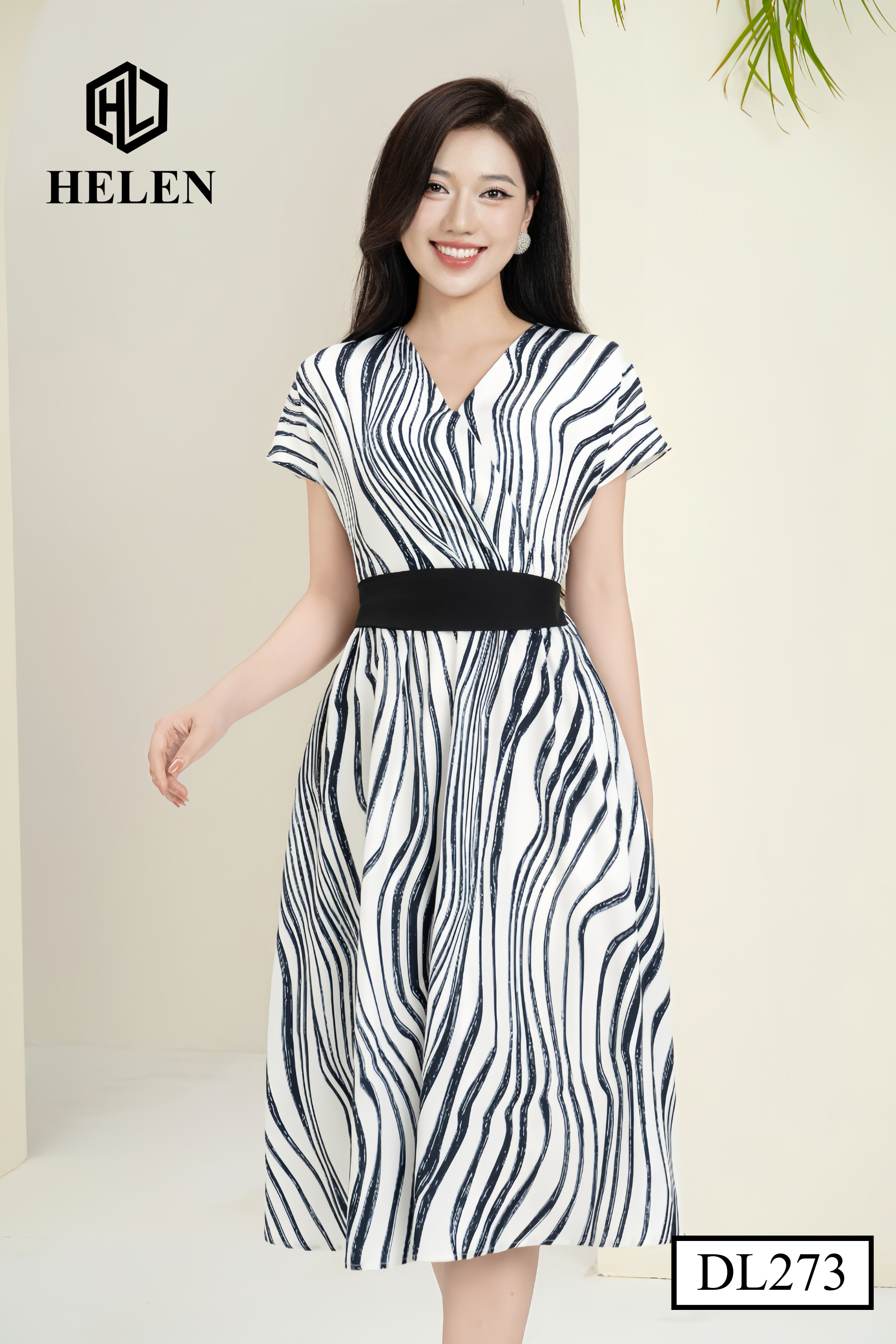 Đầm xòe họa tiết báo đen trắng cổ V DL273_thumbnail_3