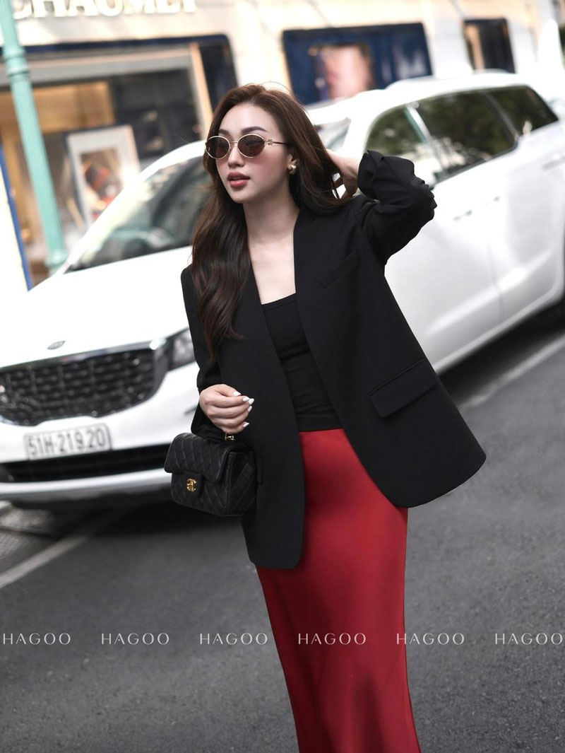 Chân váy lụa HAGOO đỏ