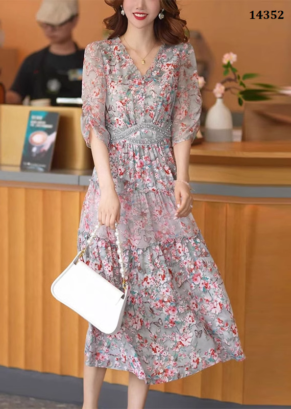 14352-Đầm maxi voan tầng eo đính ngọc trai (voan + lót thun )_thumbnail_1