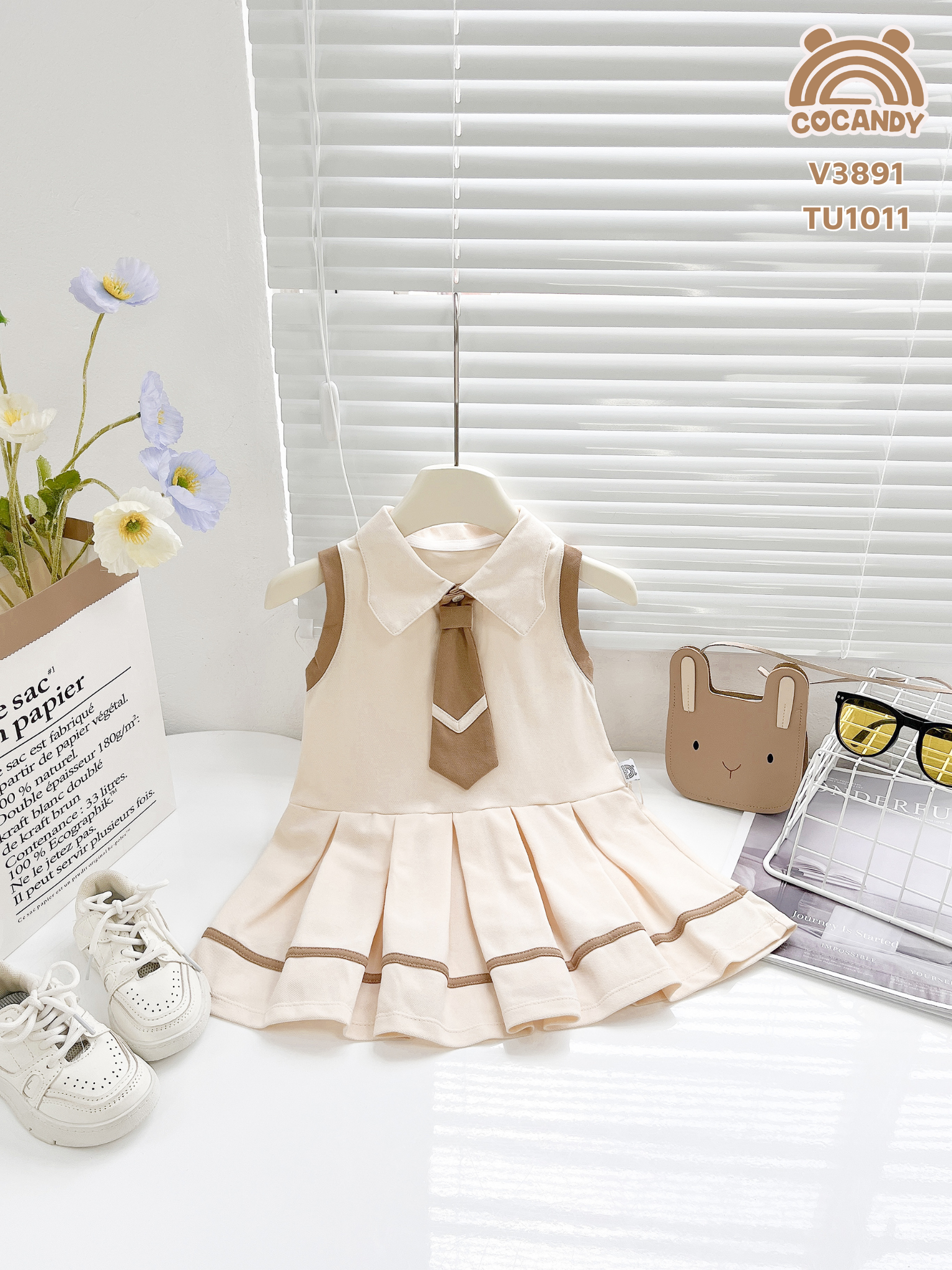 Váy sát nách BE viền NÂU + cà vạt