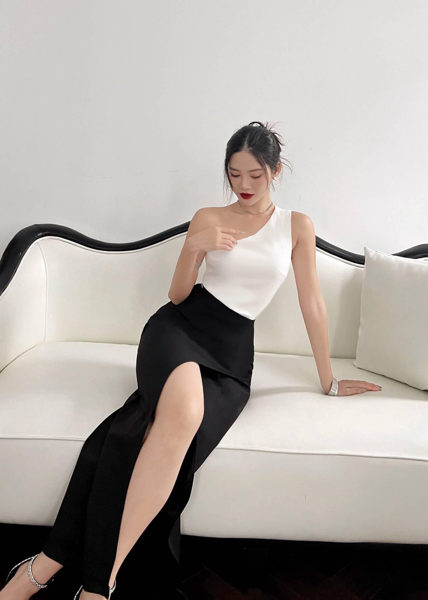 Đầm Nora Đen Trắng_thumbnail_2