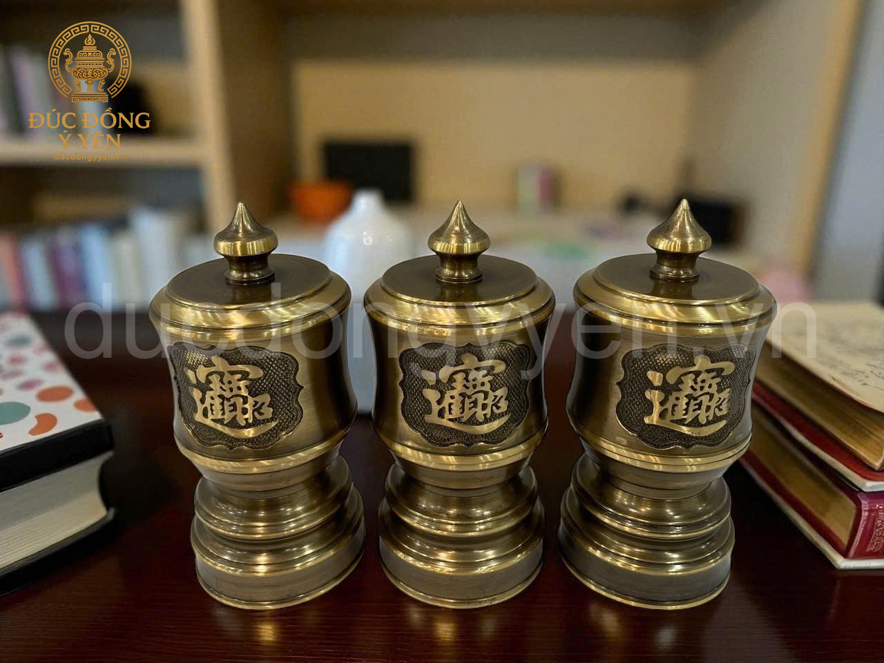 Bộ đài thờ trên ban đúc đồng vàng thau làm màu giả cổ _thumbnail_2
