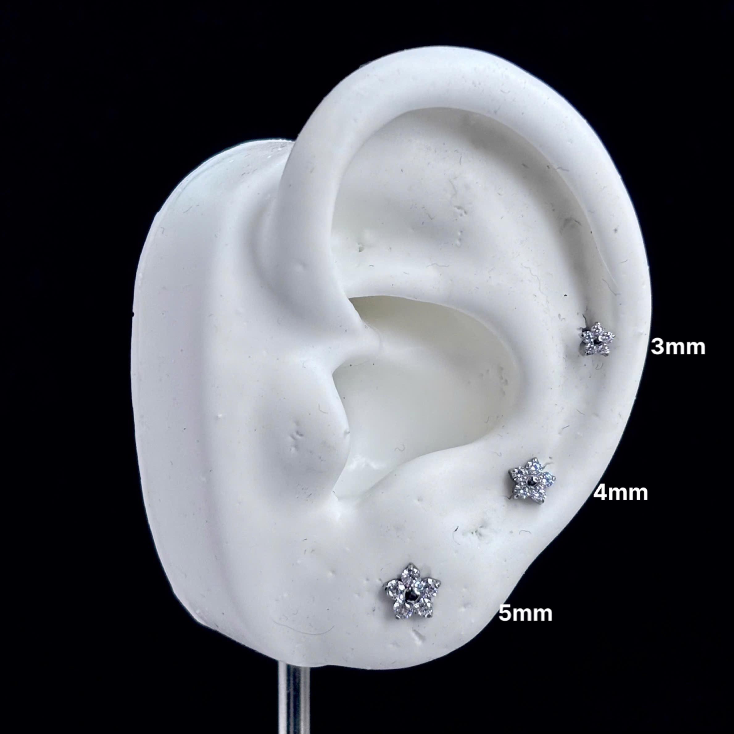 Khuyên kiểu titan hoa 5 cánh 4mm_thumbnail_3