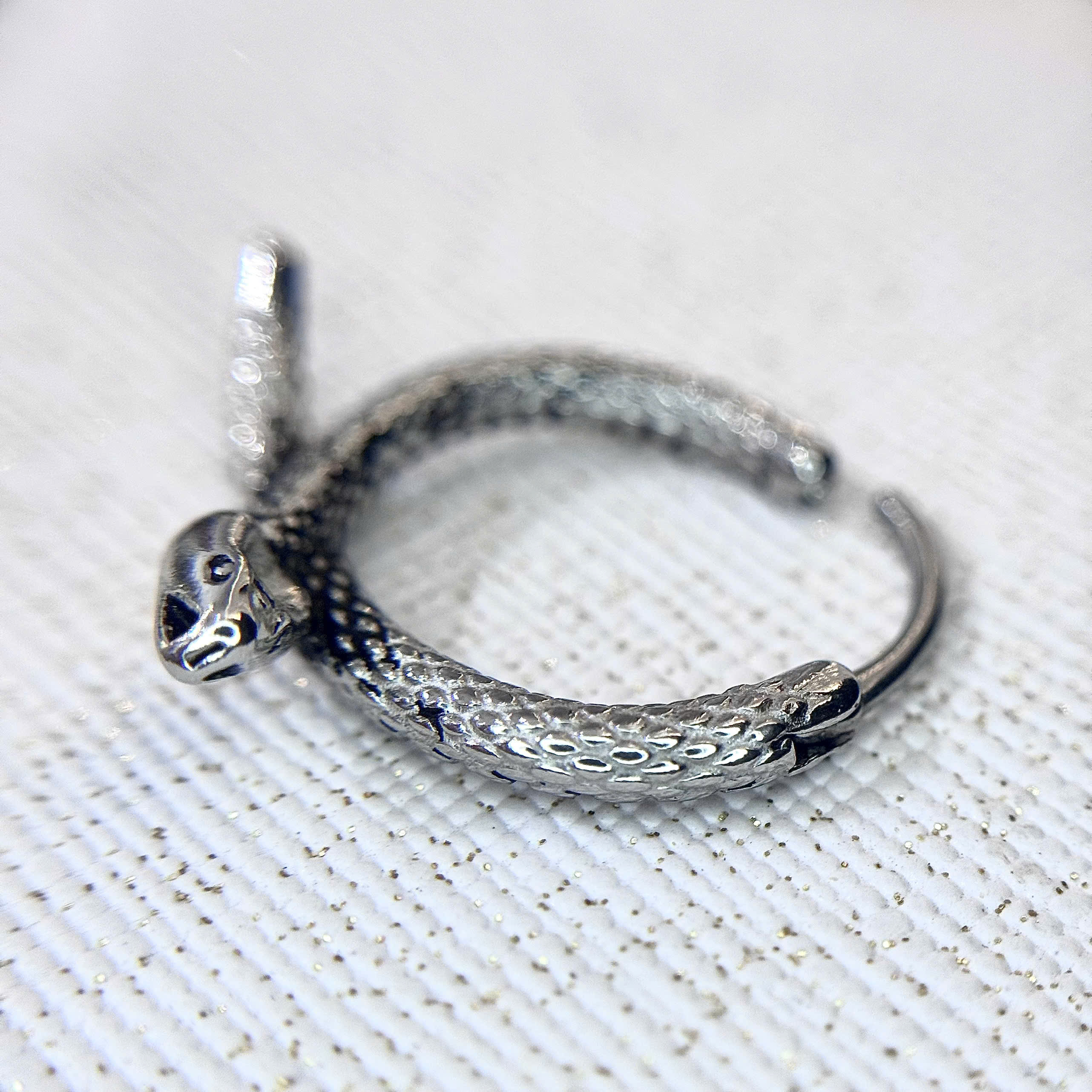 khuyên vòng kiểu con rắn đuôi chéo ngóc đầu 12mm_thumbnail_2