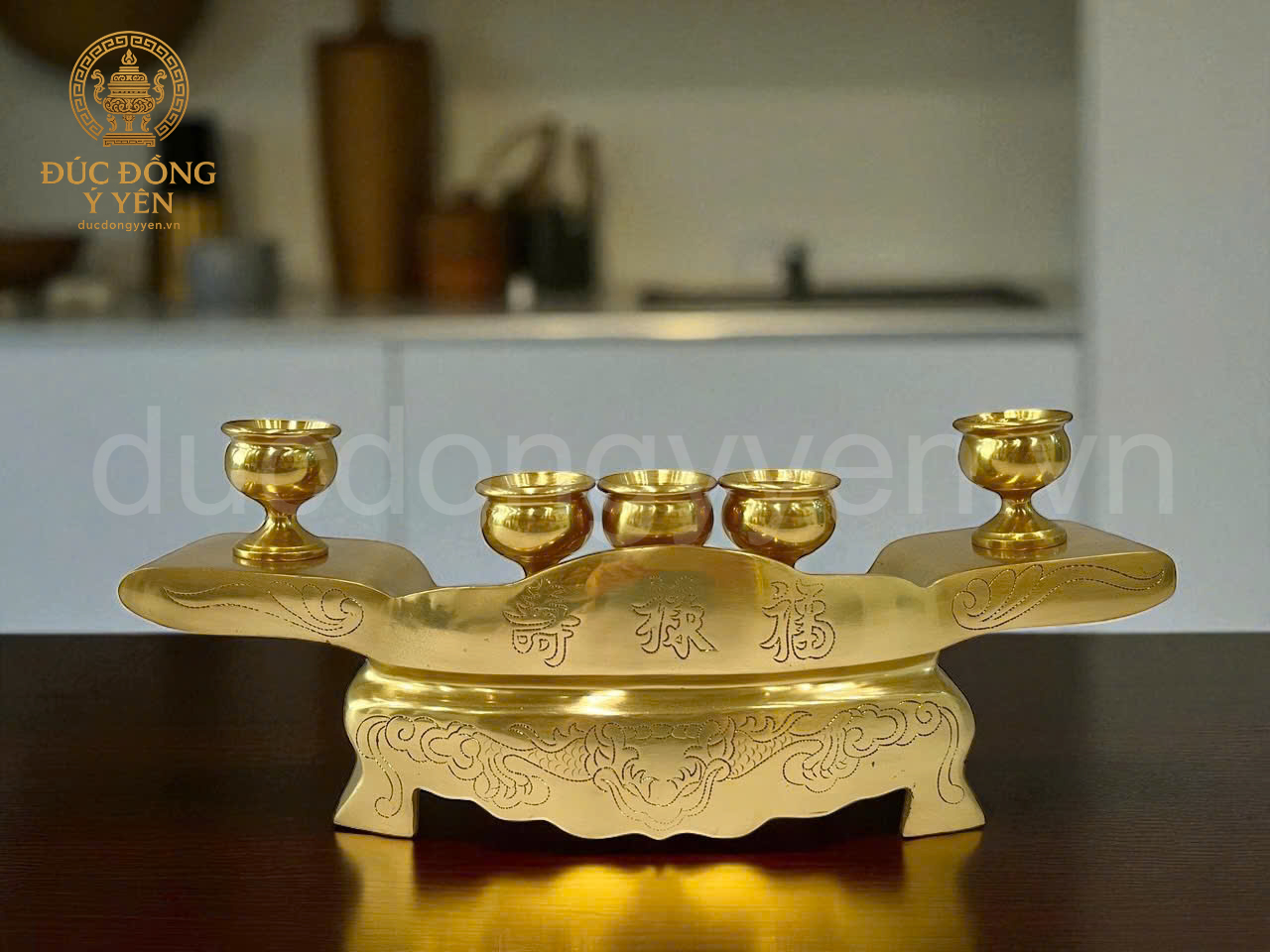 Ngai chén thờ đồng  cát tút 