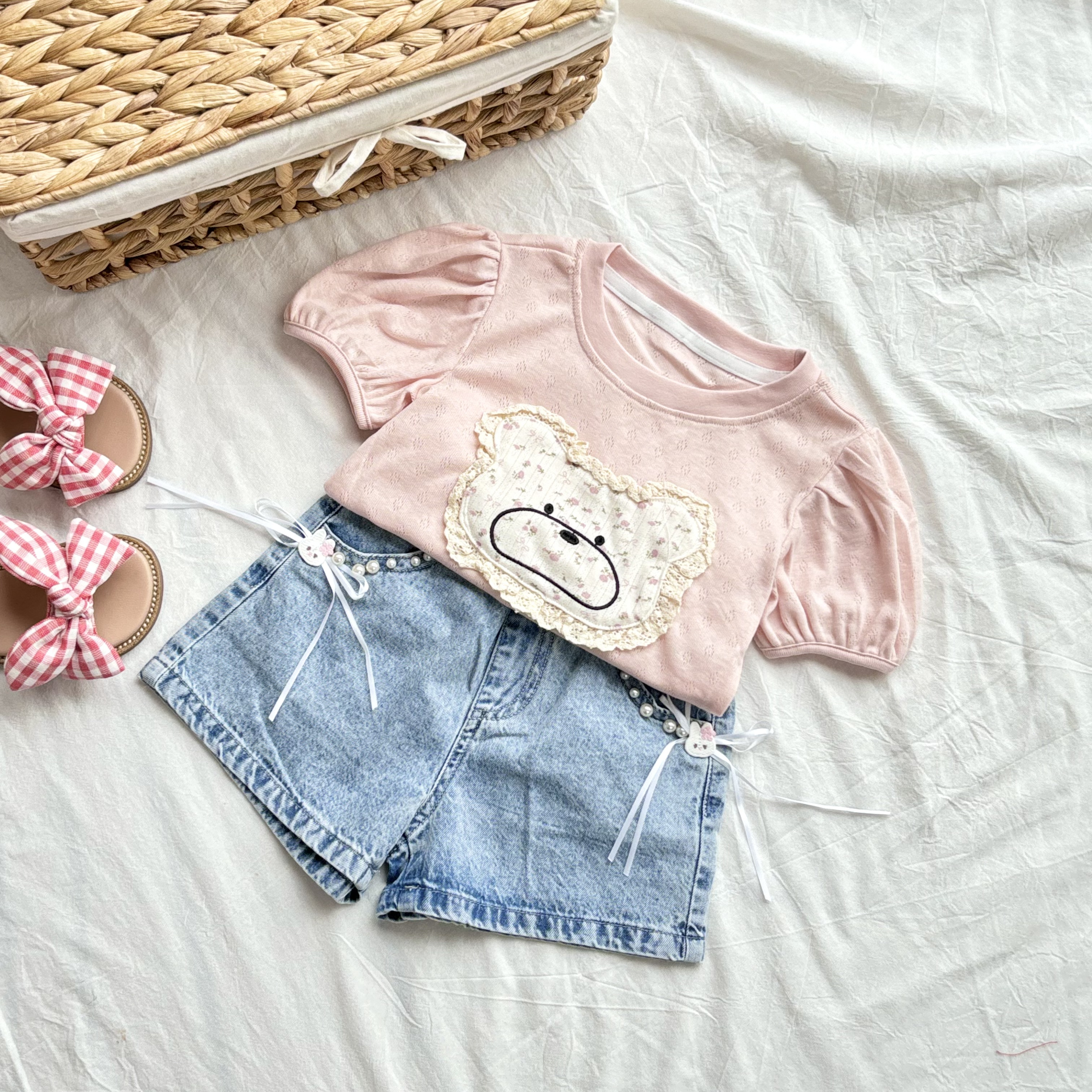 (A24) Áo thun mềm họa tiết chú gấu màu hồng siêu dễ thương thời trang bé gái mẫu hè 2025 QCCC_thumbnail_1