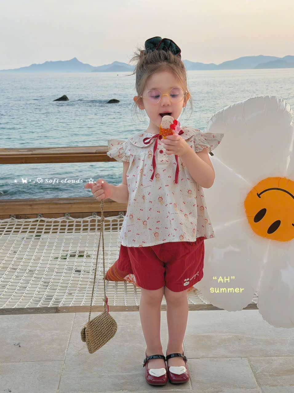 AH76 - Set áo hoa nhí tay bèo phối nơ đỏ + quần short đỏ đô hãng AH