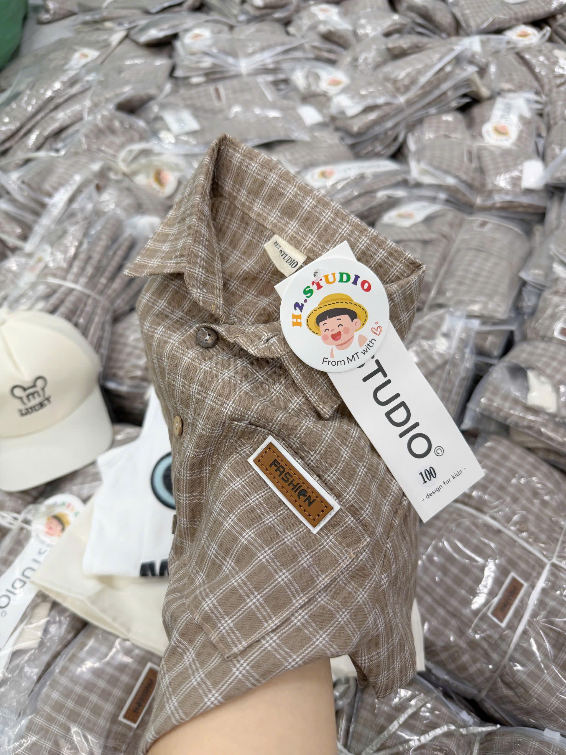 N45 SET 4 CT CỘC CARO NÂU KÈM MŨ- A111.115