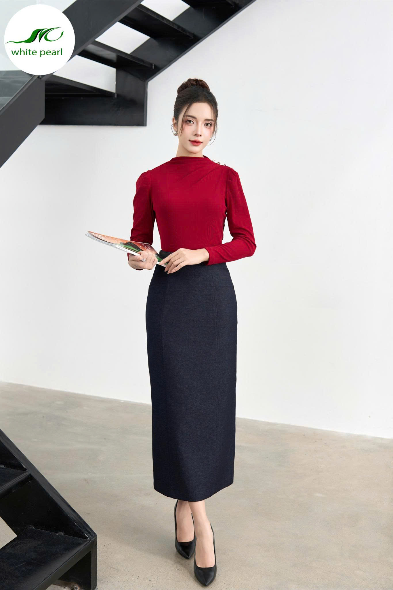 Áo thun cổ lọ ly vai Thời Trang Công Sở Nữ Cao Cấp White Pearl