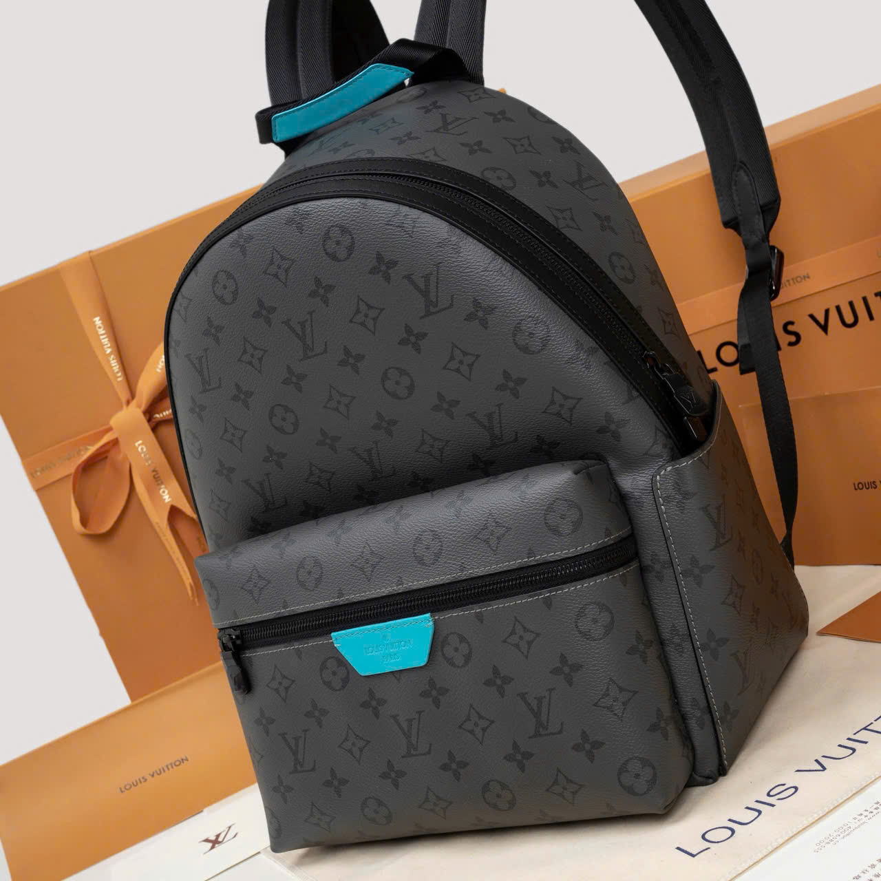 Ba lô nam Louis Vuitton Discovery PM hoa xám_thumbnail_5