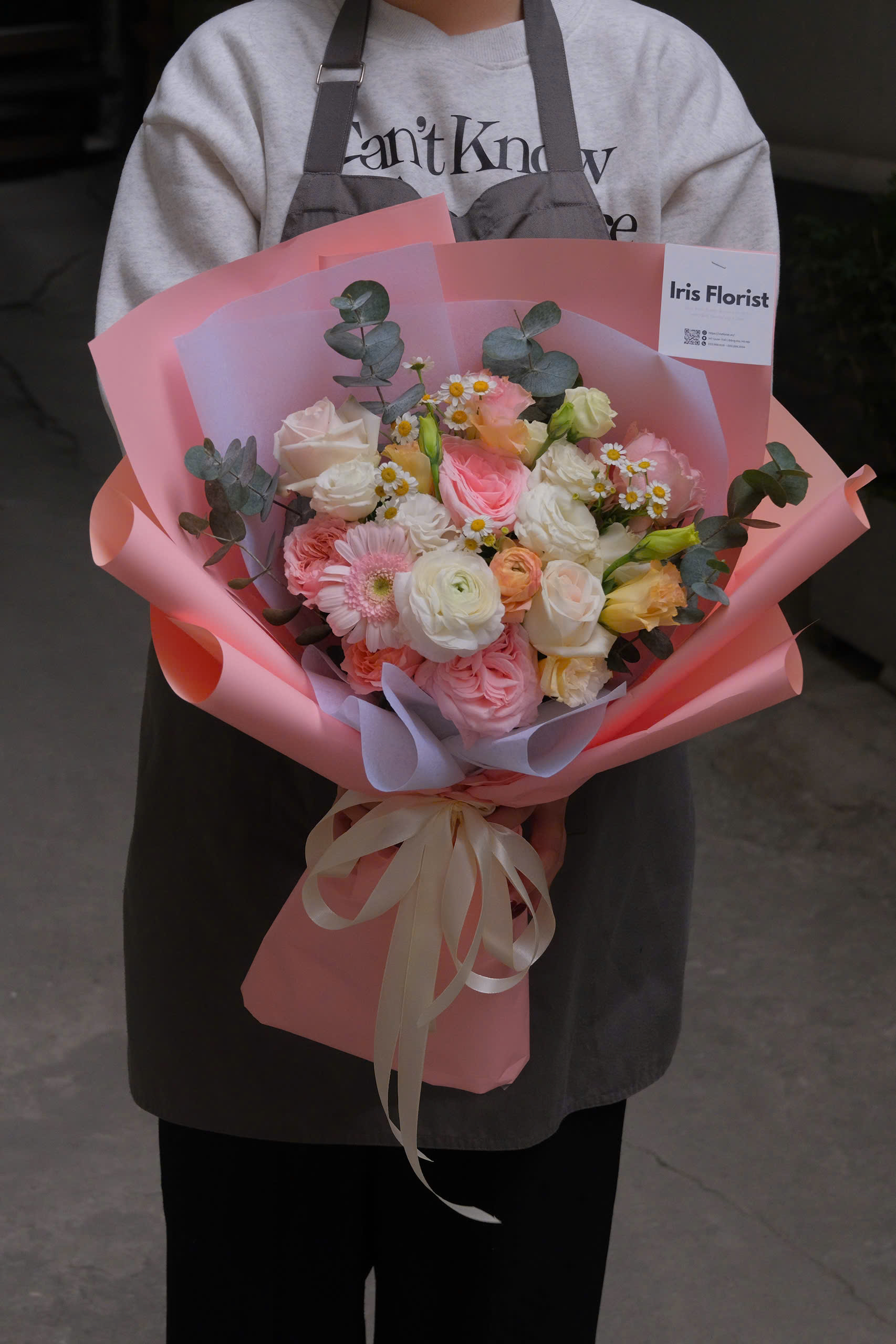 Bó hoa tone hồng cam mix mao lương