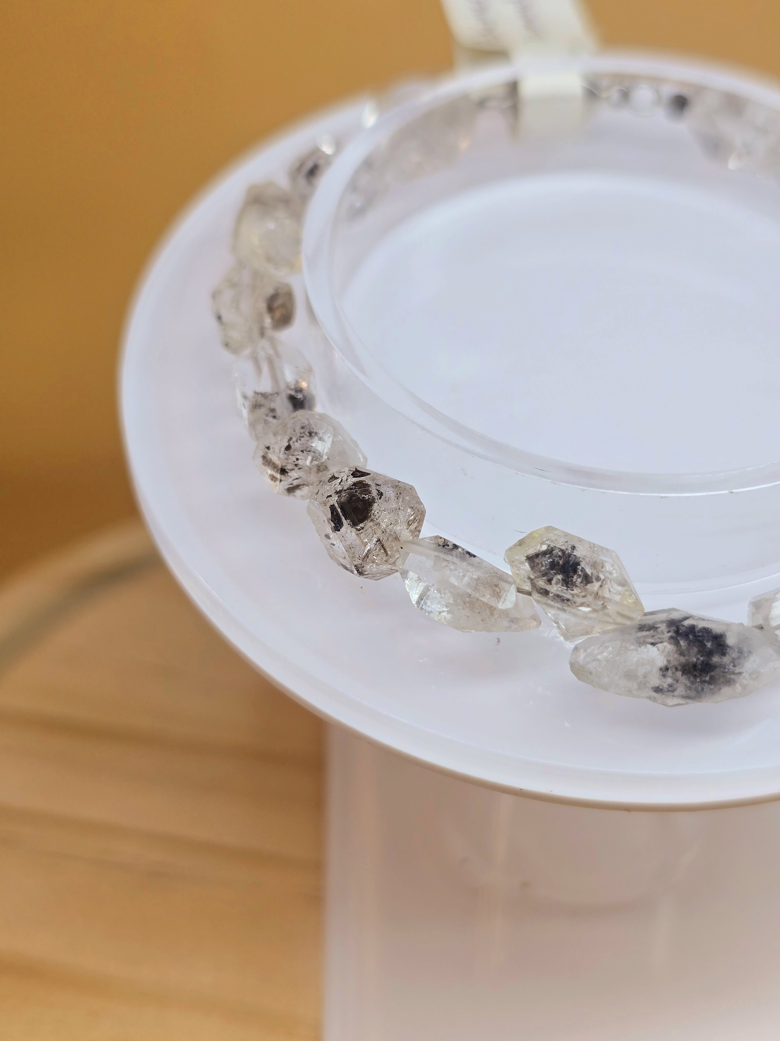 Vòng Tay Thạch Anh 2 Đầu Tích Dầu (Double-Terminated Quartz) Thô Khóa Bạc S925 Xuất Xứ Pakistan Nguyên Bản Không Mài Không Xử Lý