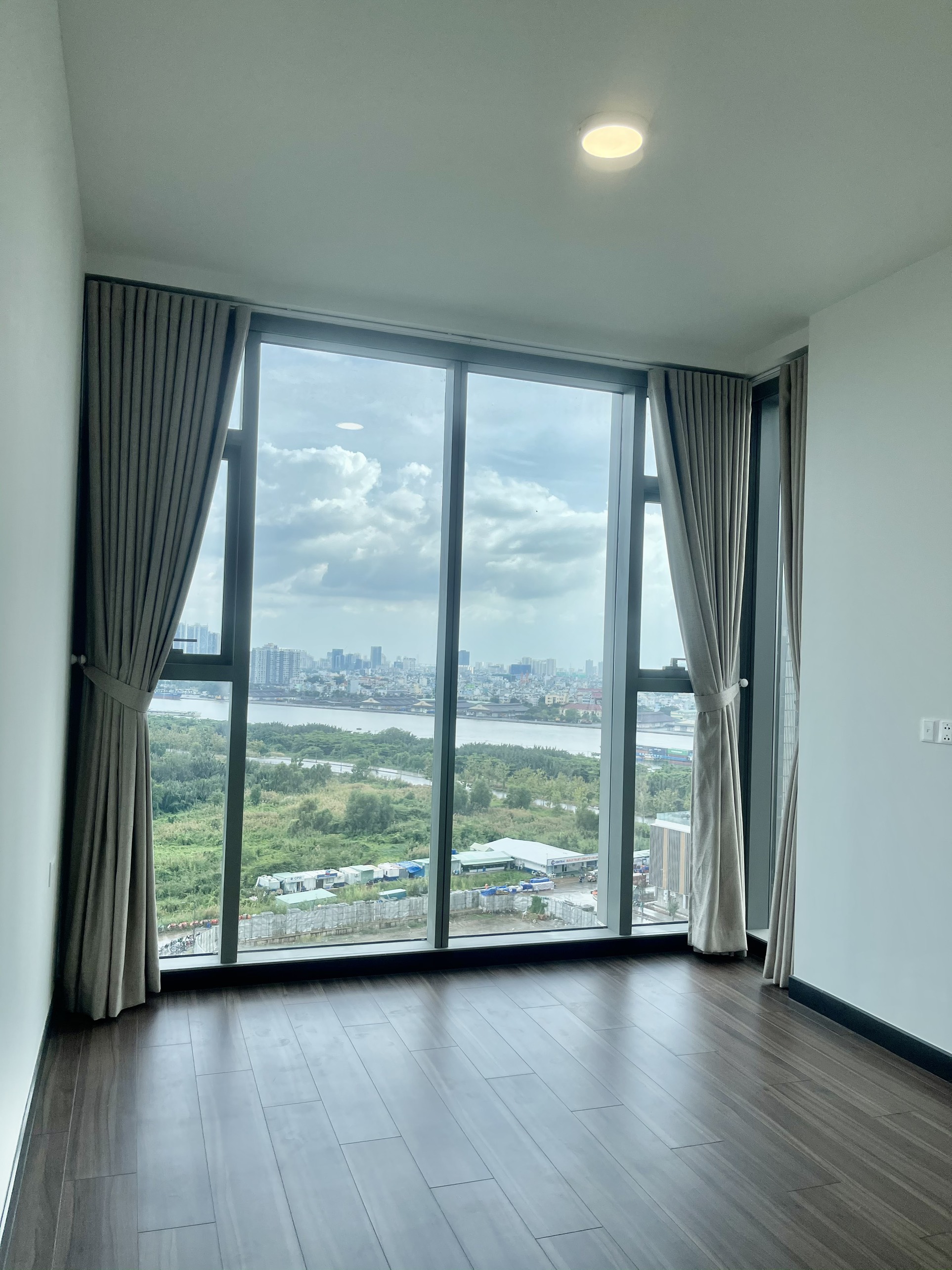 The River Thủ Thiêm cho thuê căn hộ 1PN full nội thất xịn, view sông. Giá thuê chỉ 25tr/tháng_thumbnail_3