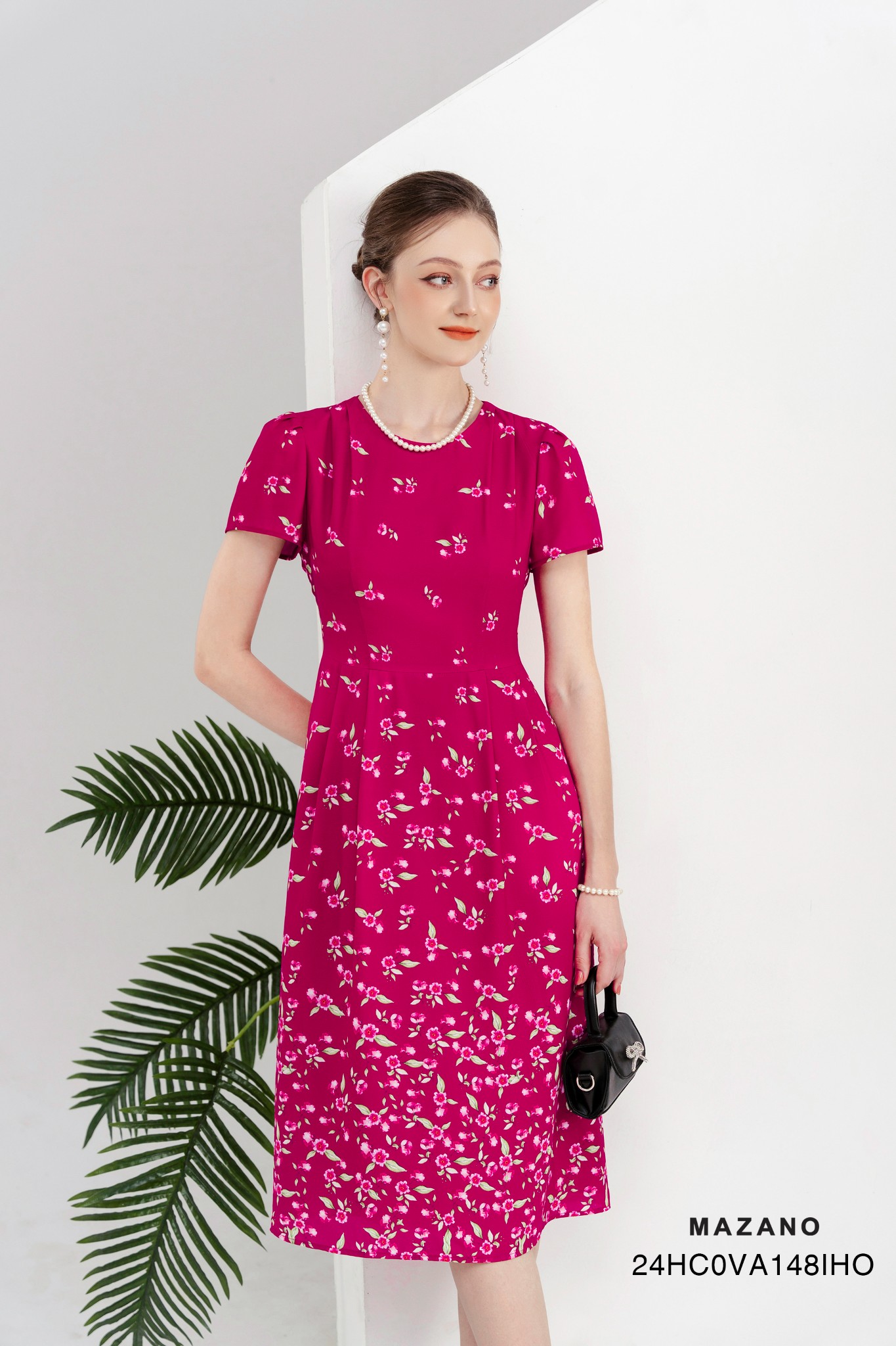 Váy Đầm thân ôm vừa in họa tiết hoa cách điệu Xếp ly vai Cổ tròn Tay ngắn Dài đến ngang bắp chân_thumbnail_3