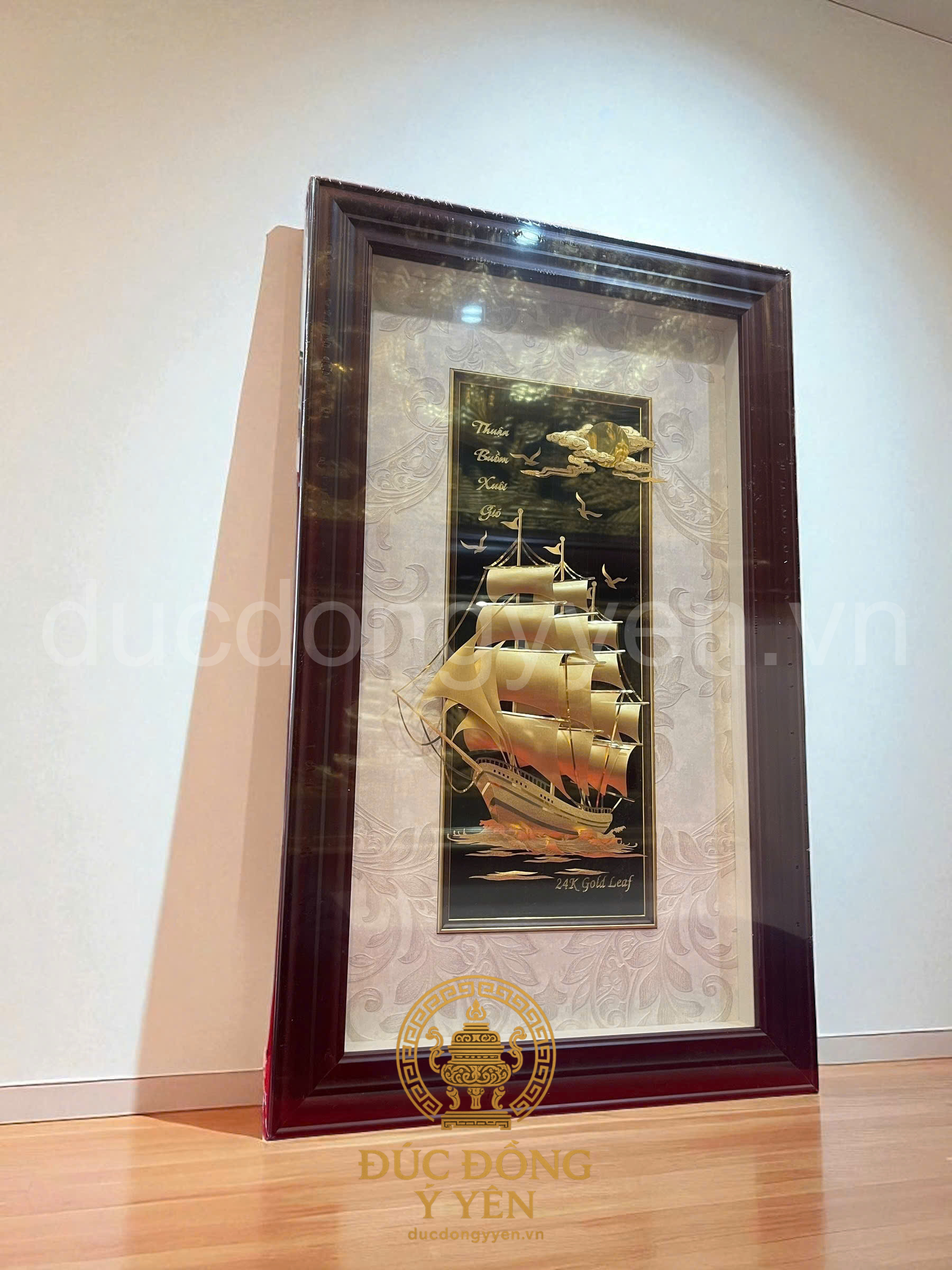 Tranh thuyền thuận buồm xuôi gió mạ vàng 24k KT 54 X 31 CM_thumbnail_1