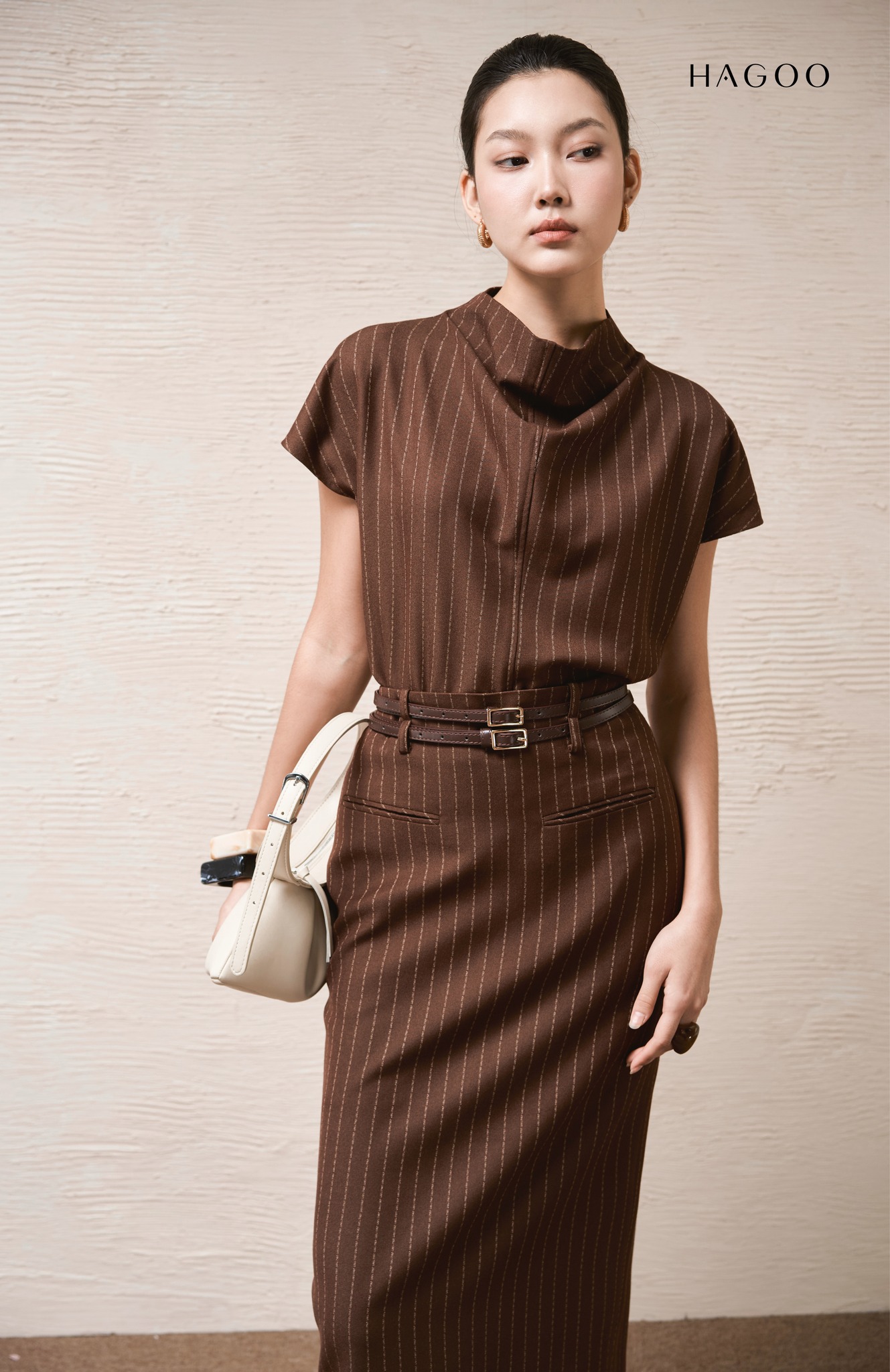 HAGOO sleeveless top and collar set