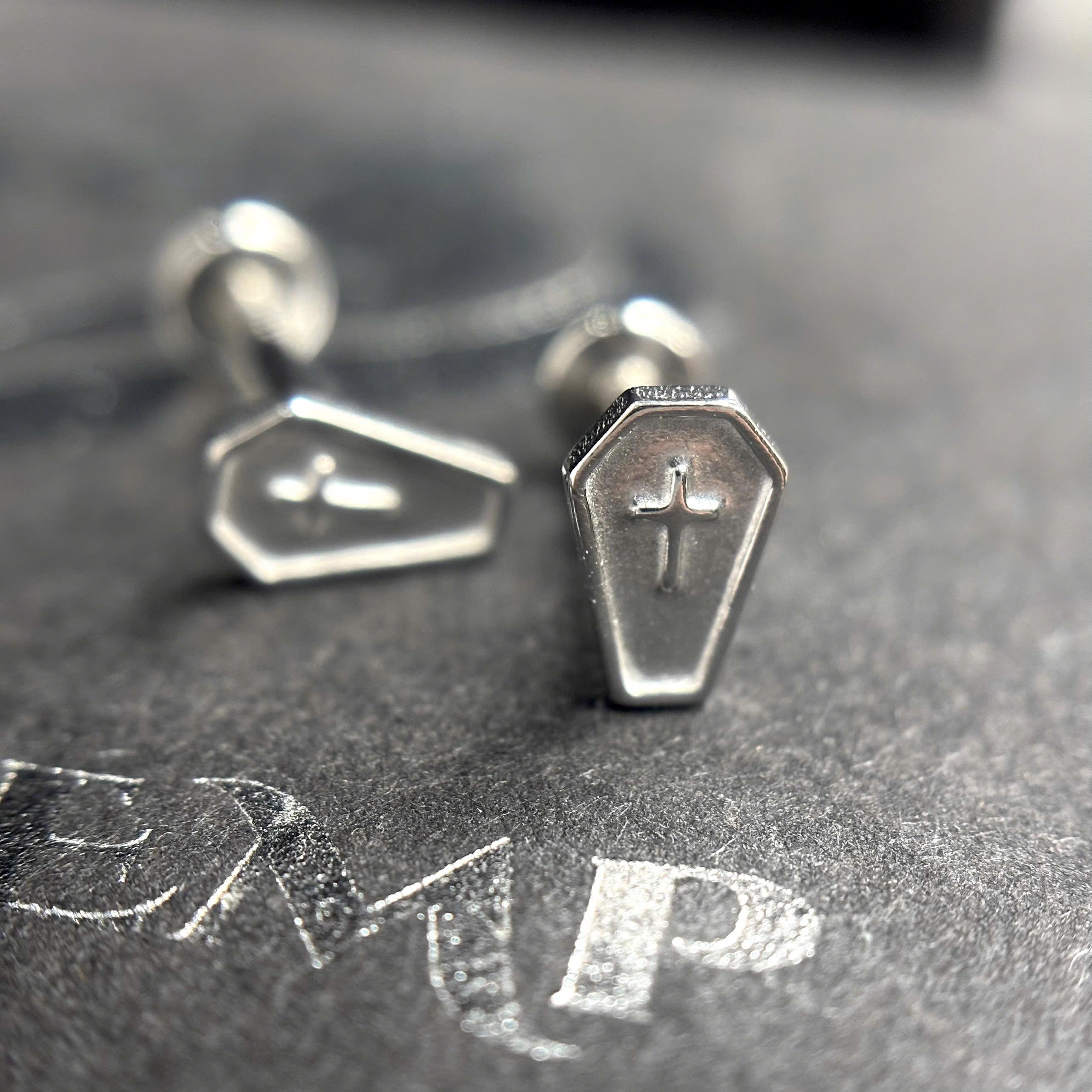 Khuyên kiểu quan tài trơn dẹt_thumbnail_3