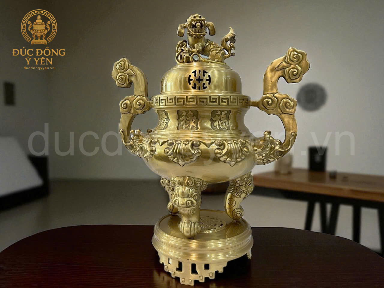 Bộ đỉnh thờ ngũ sự hoa văn sòi đúc đồng vàng thau_thumbnail_3