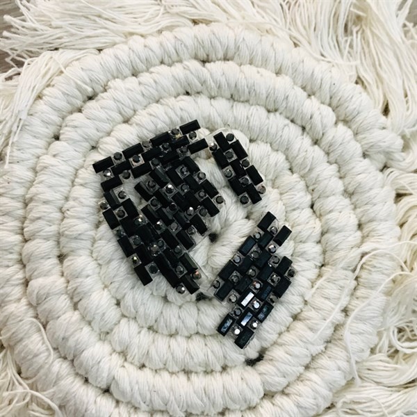 Set đá chữ mã 18