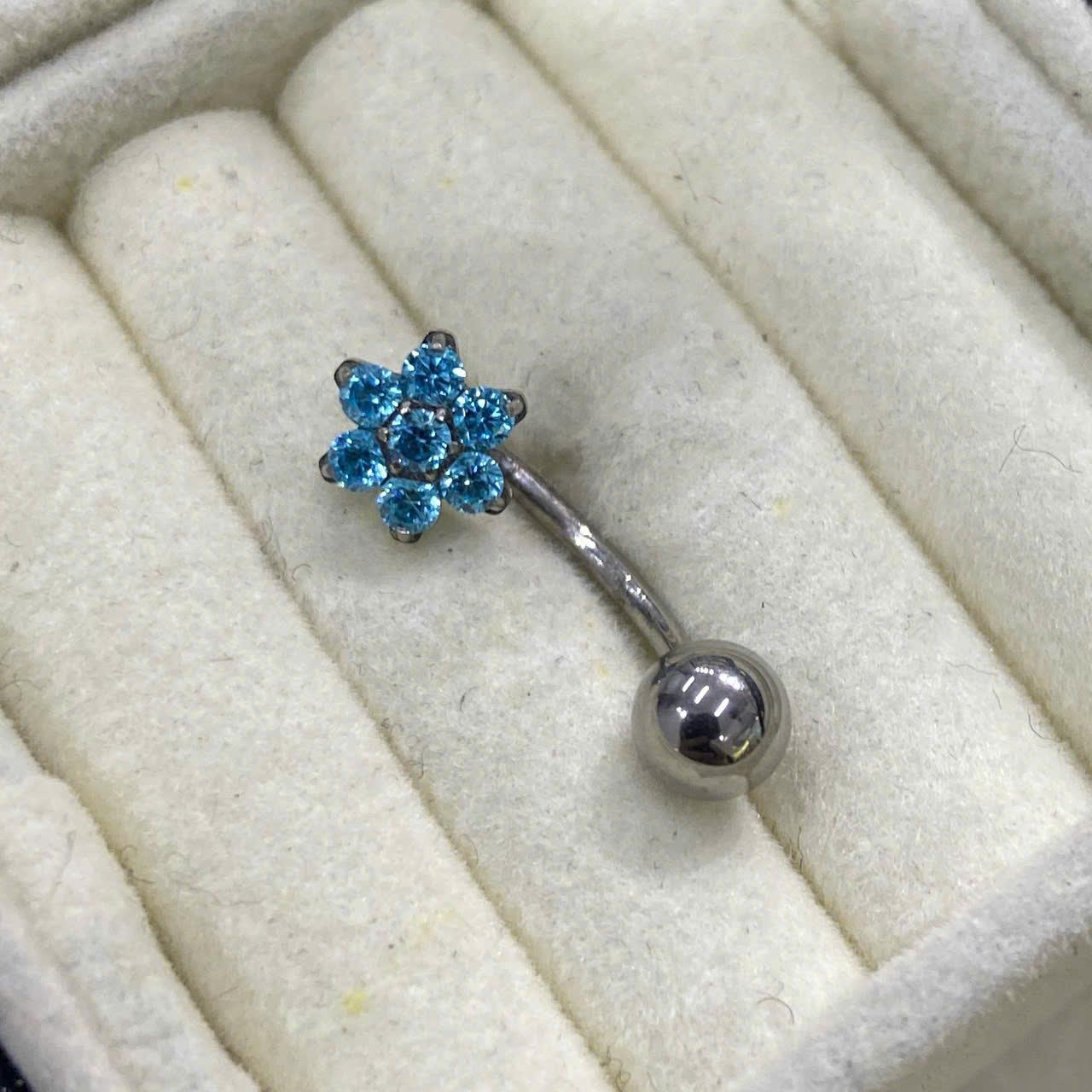 Rốn titan đặc biệt hoa kim cương xanh ngọc._thumbnail_3