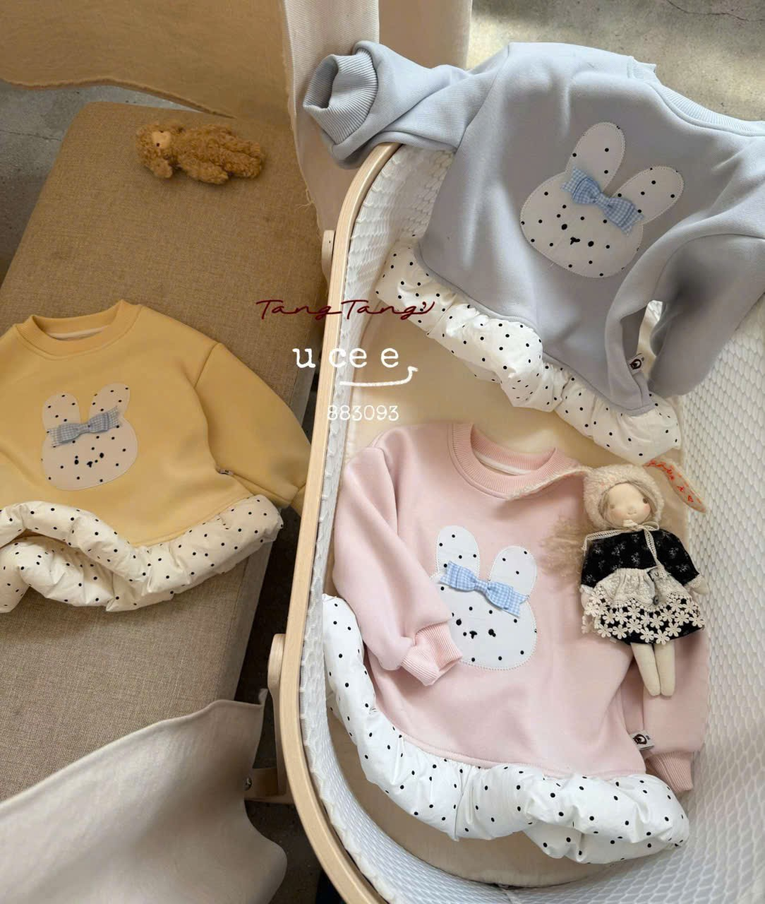 (G247) Áo nỉ lót bông thêu thỏ viền bèo chấm bi màu hồng_thumbnail_0