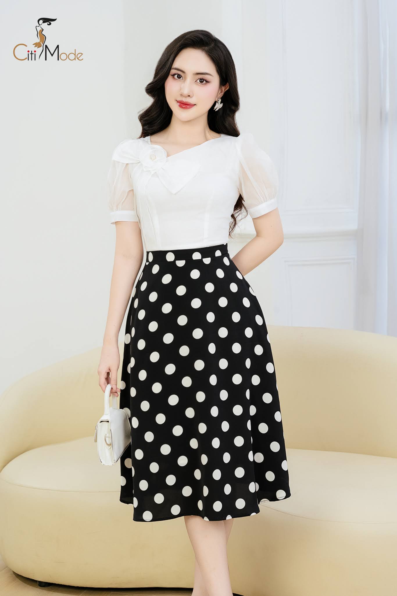 Đầm xoè trắng, phối cv chấm bi đen_thumbnail_0