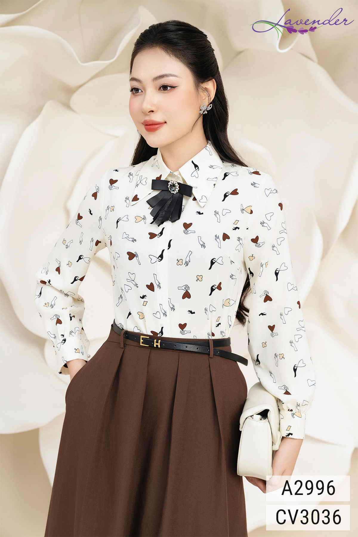 Áo sơ mi nữ công sở họa tiết cổ đức tay dài phối cài A2996