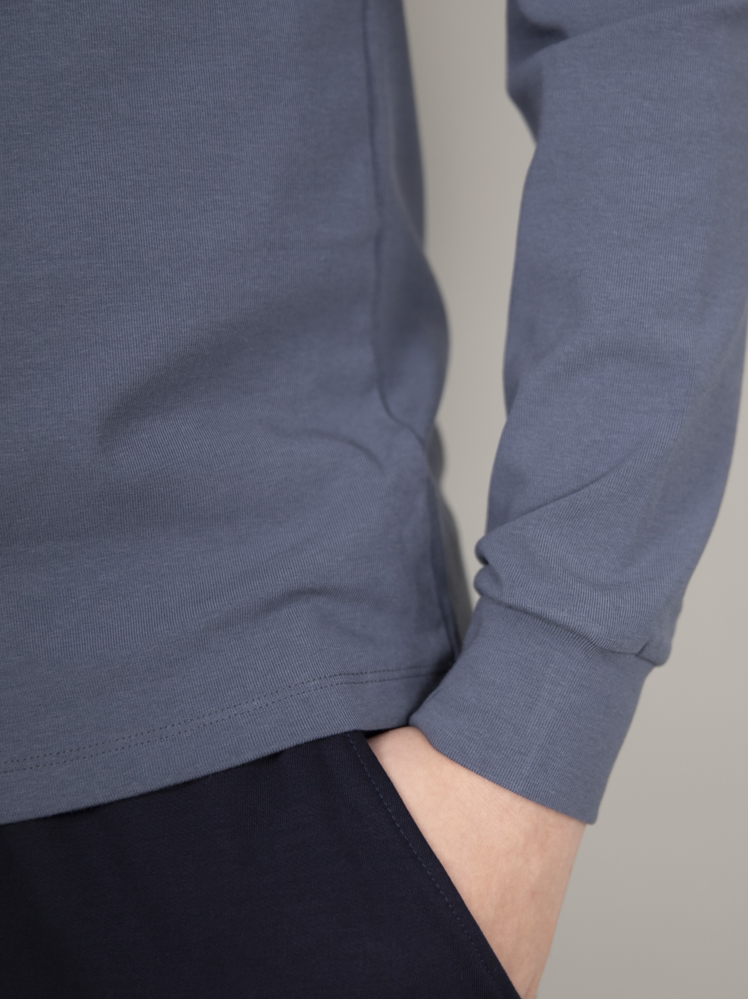 Áo giữ nhiệt màu xanh chì_thumbnail_2