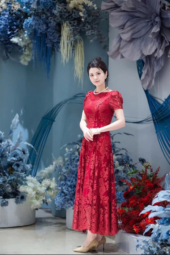 Đầm dự tiệc dạ hội ren thêu 3D tay con cổ thuyền sang trọng_thumbnail_3