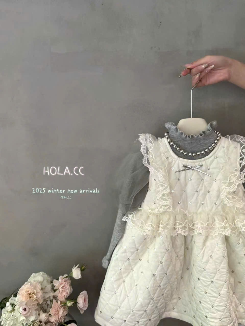 (V64) Yếm phao viền ren đính cườm màu kem_thumbnail_0