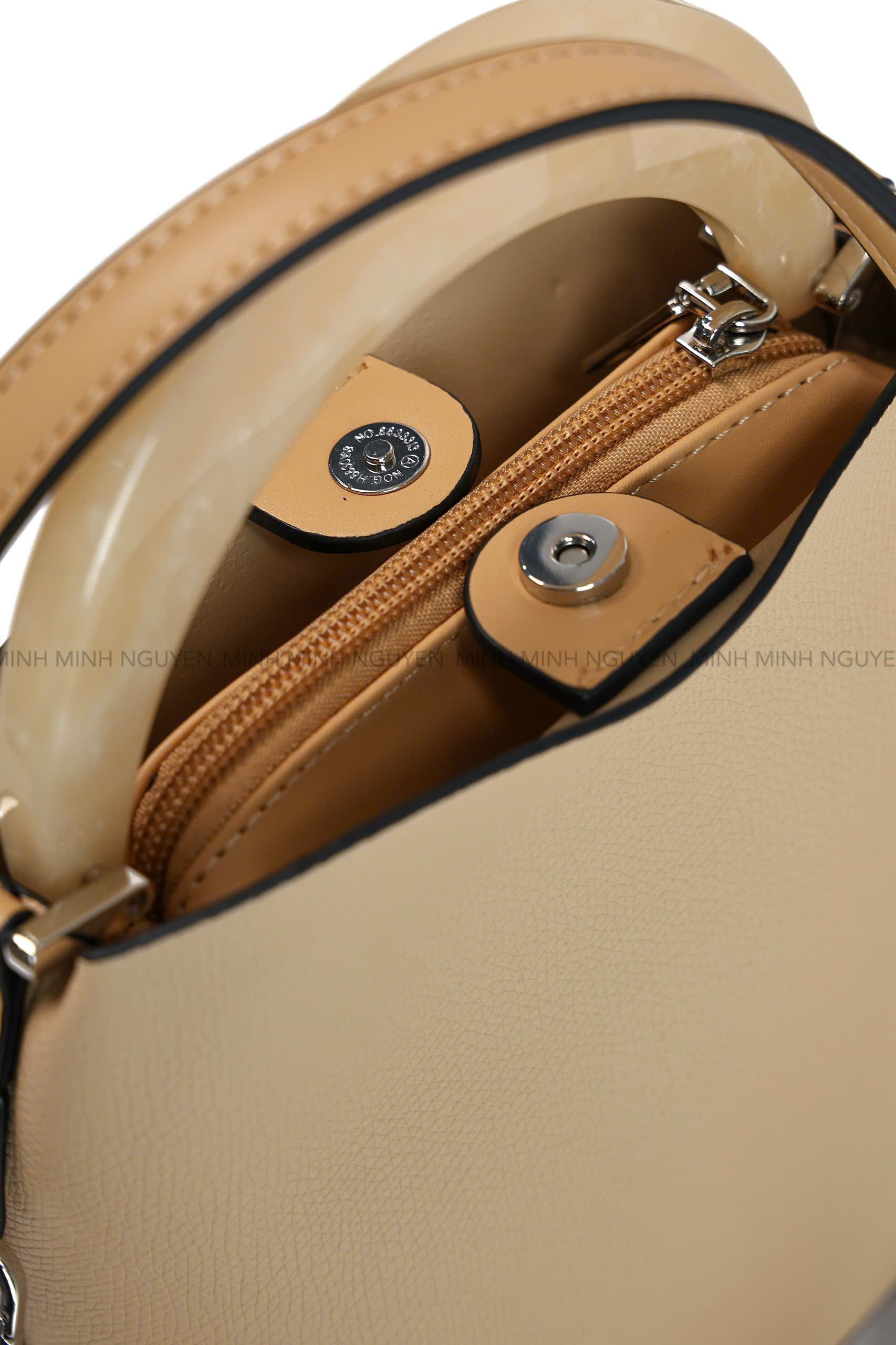 TUI XACH_thumbnail_3