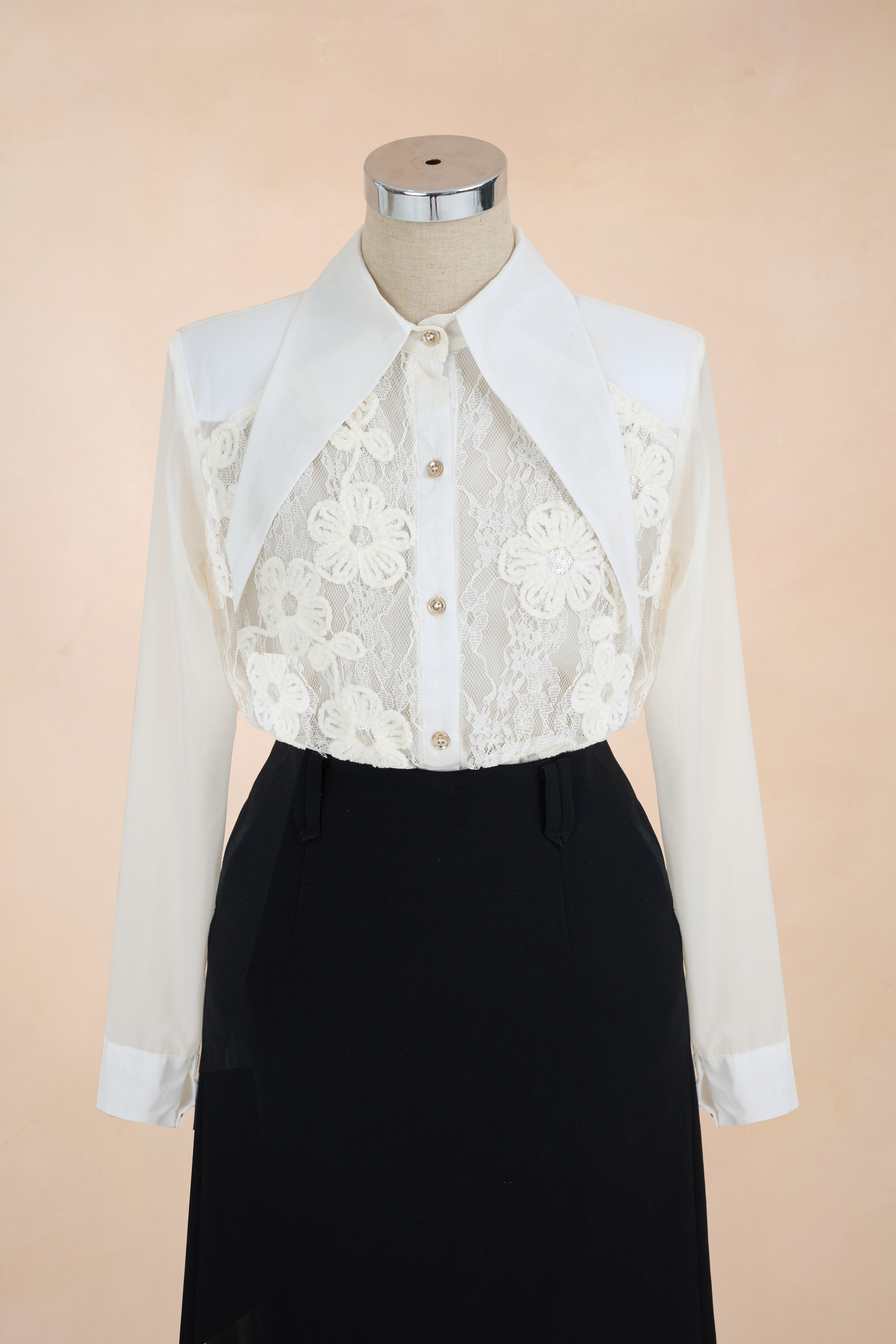 Sơ Mi Cổ Nhọn Hoa Nổi