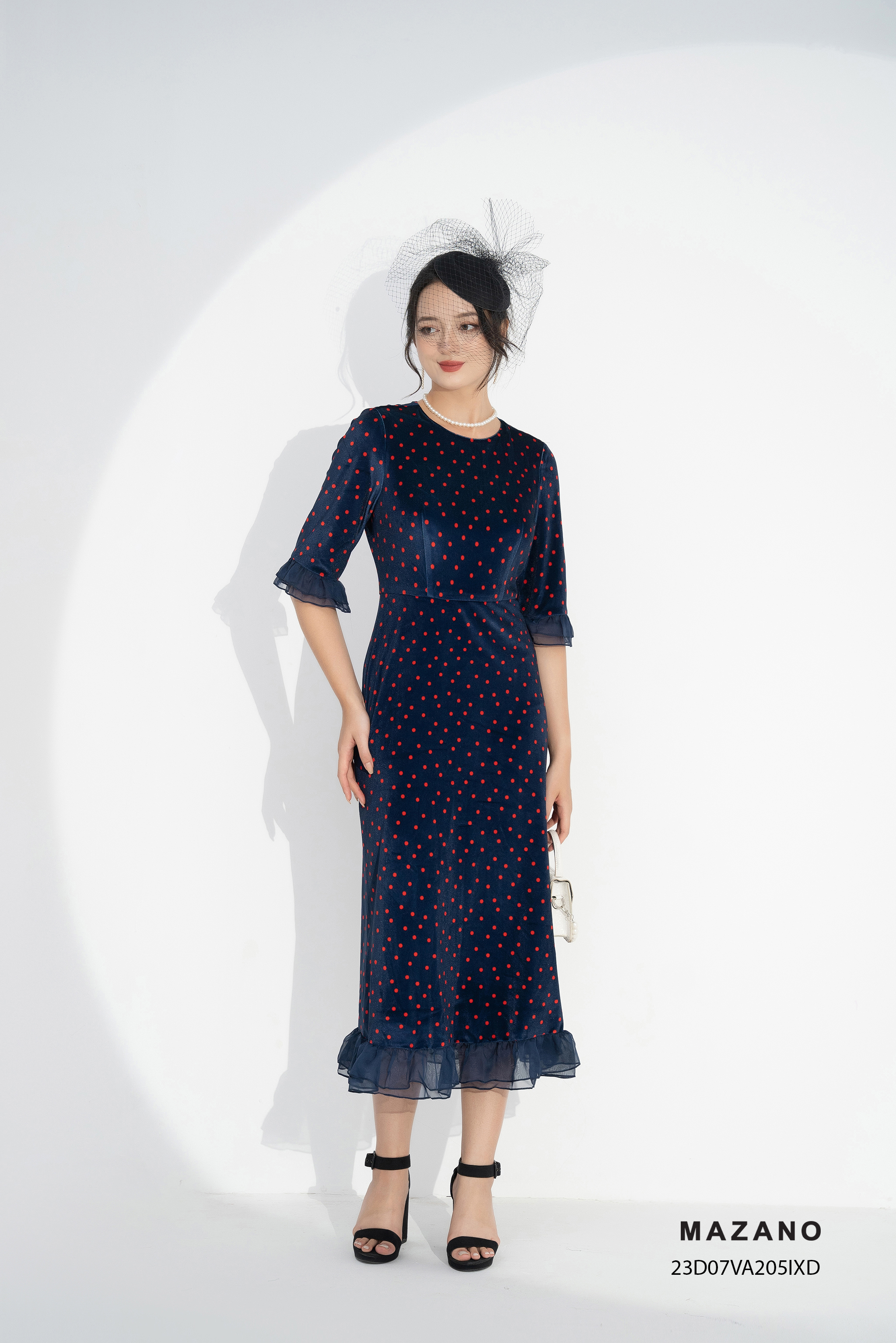 Đầm nhung hoạ tiết chấm bị tay bèo cách điệu_thumbnail_3