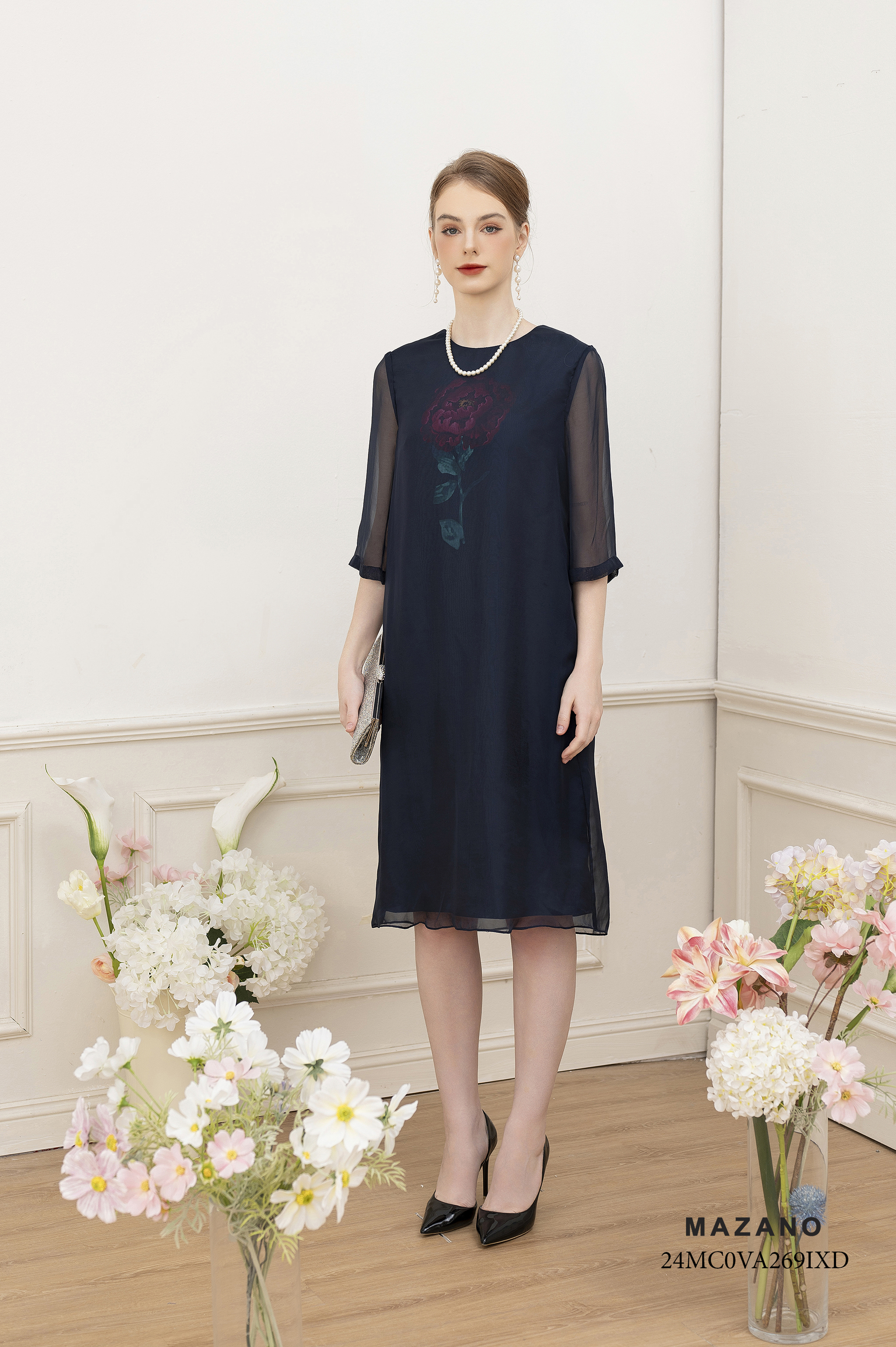 Váy Đầm suông Vải Voan tơ phủ trên vải lụa Họa tiết Hoa  bố cục cách điệu Cổ tròn vừa tay lỡ Dài qua gối_thumbnail_0