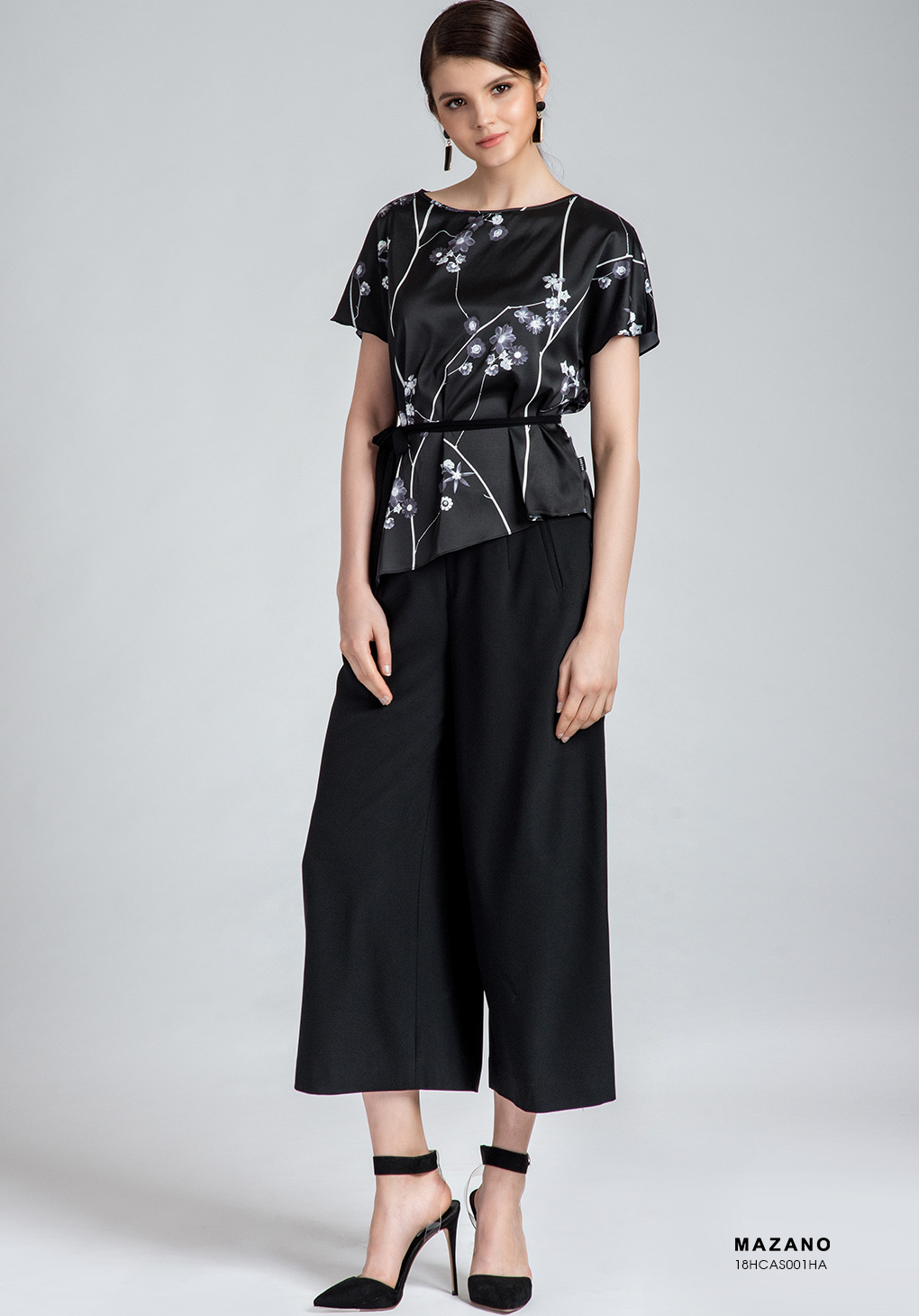 Áo Sơmi hoa lụa đen thắt đai cộc tay