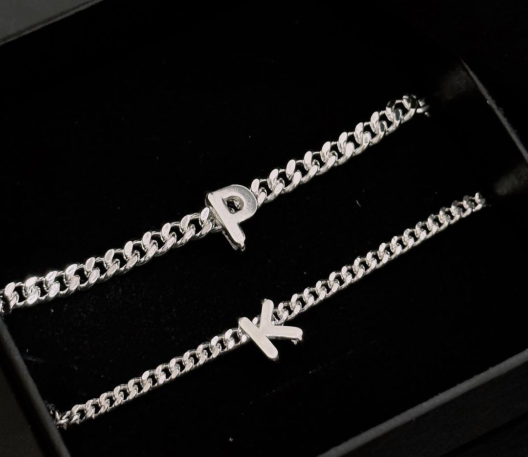 ĐT37 - Lắc tay đôi họng xích mix charm chữ cái