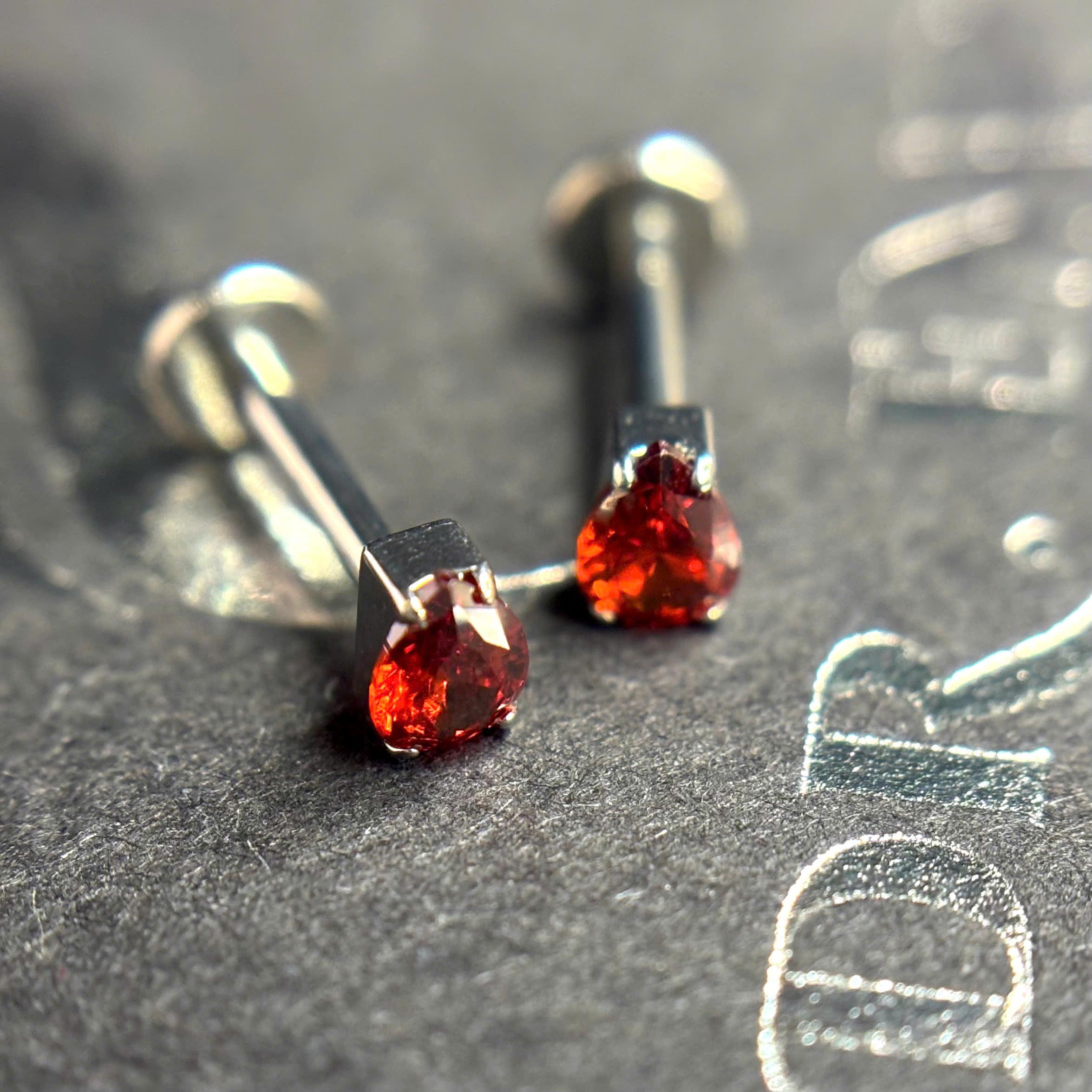 khuyên kiểu titan giọt nước oval đỏ_thumbnail_1