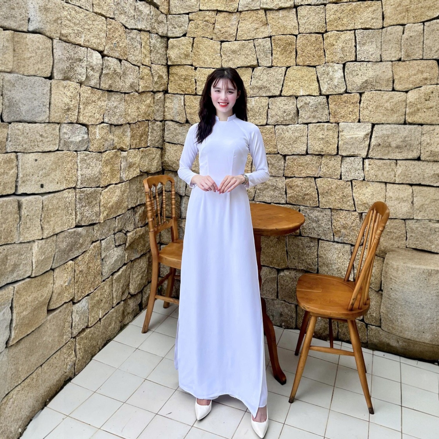 Áo Dài Học Sinh Trắng Cấp 3 Cổ Khoét U 2 Tà Lụa Mỹ Truyền Thống HS84