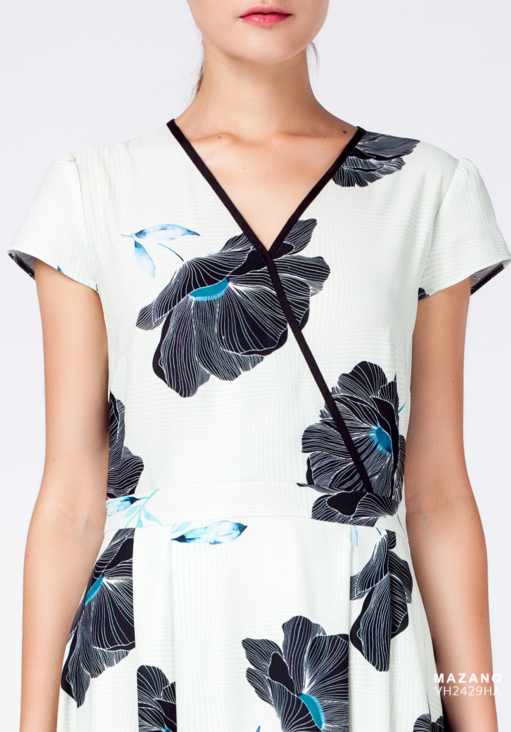 Váy hoa nền ghi cổ cách điệu_thumbnail_4