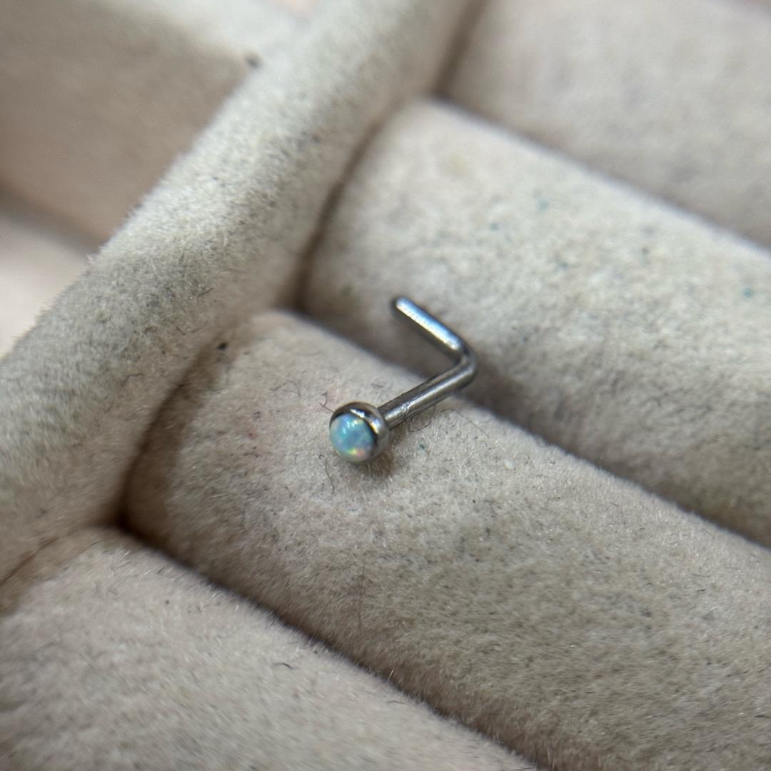 mũi L opal trắng xanh size 2 thân 1mm.