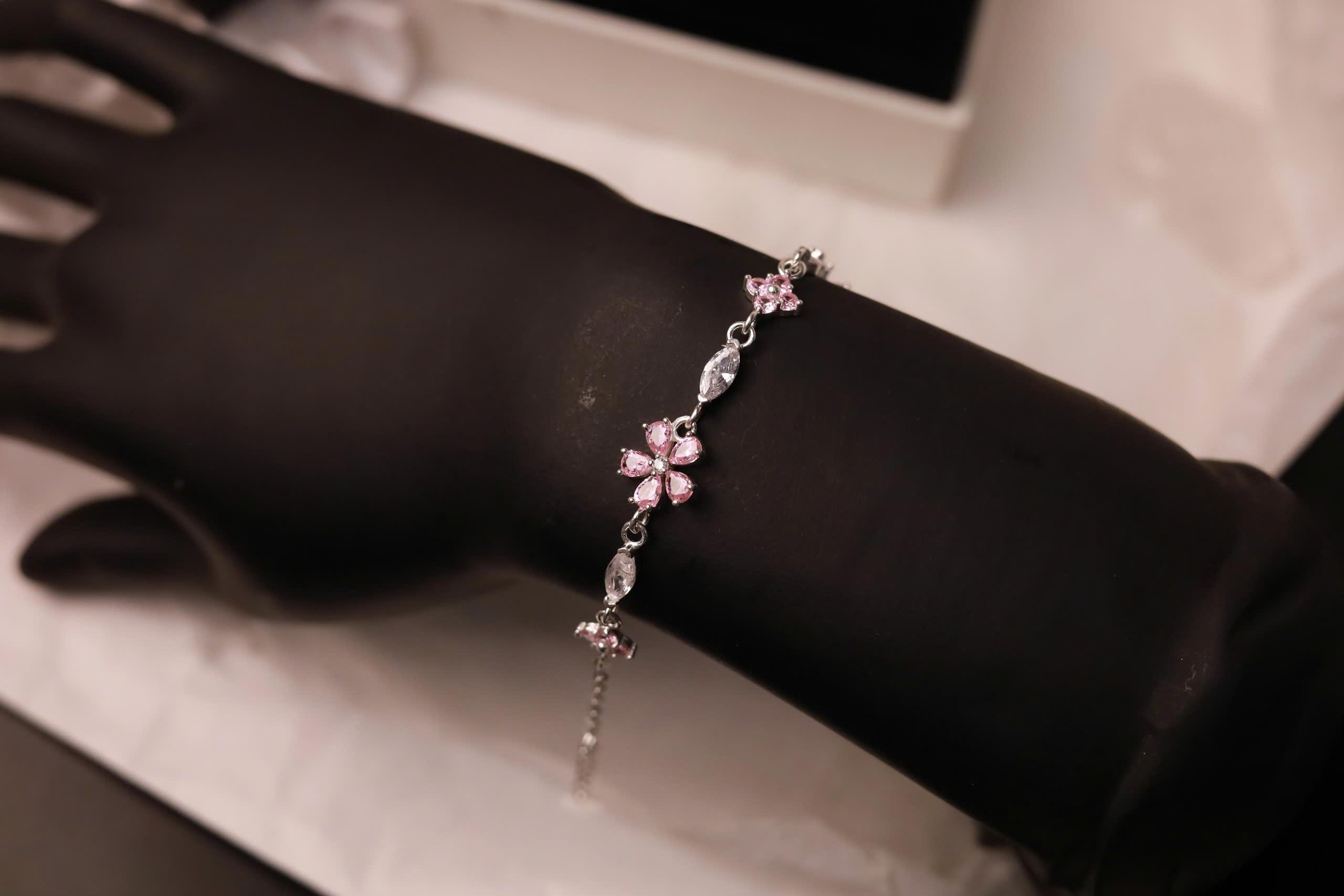 Vòng tay bạc hoa hồng 5 cánh đính đá xi bạch kim_thumbnail_3