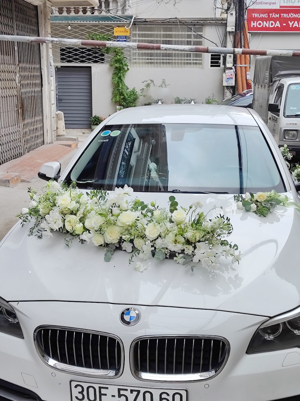 Wedding Car - Hoa mix tone trắng 02