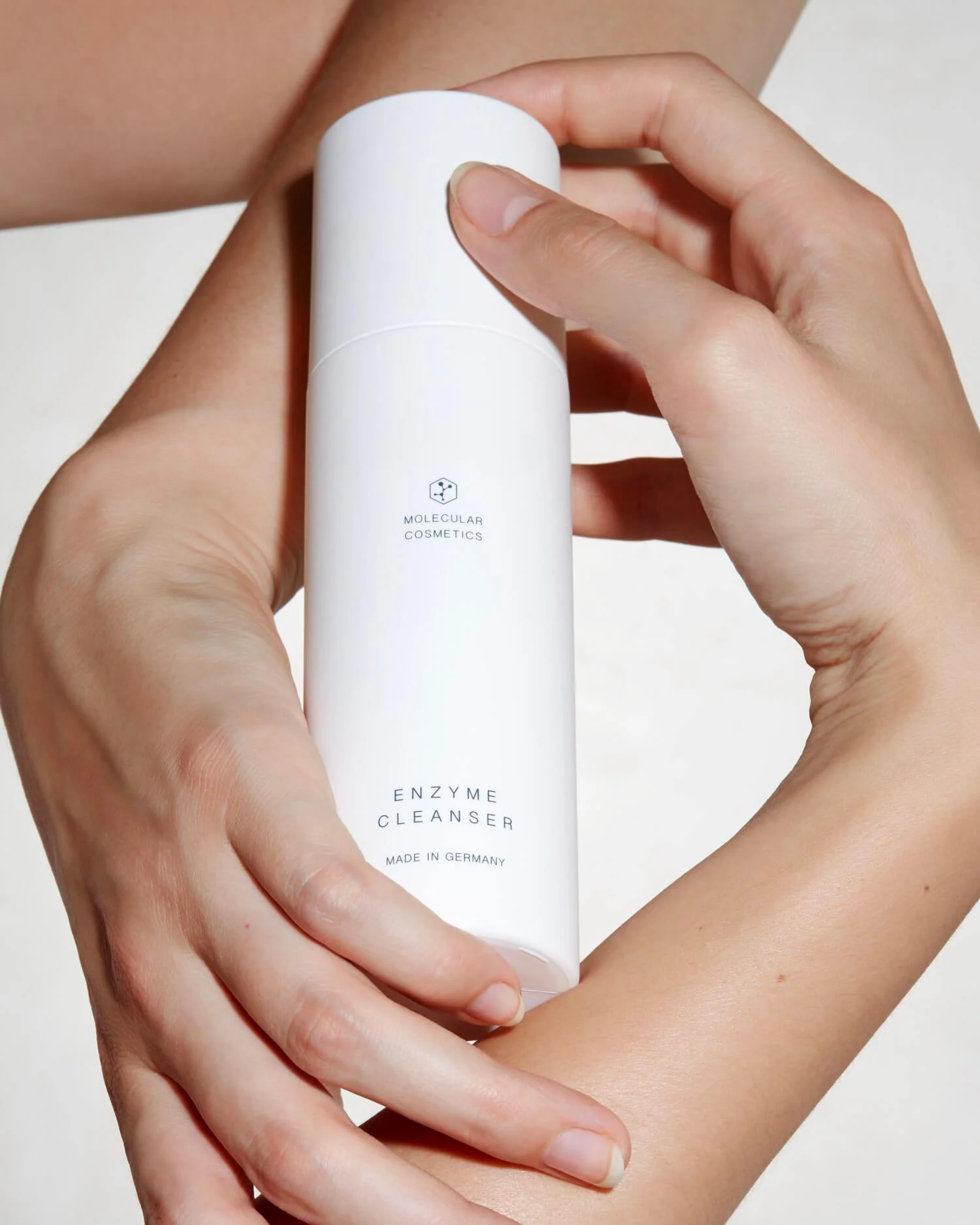 Enzyme Cleanser_thumbnail_1