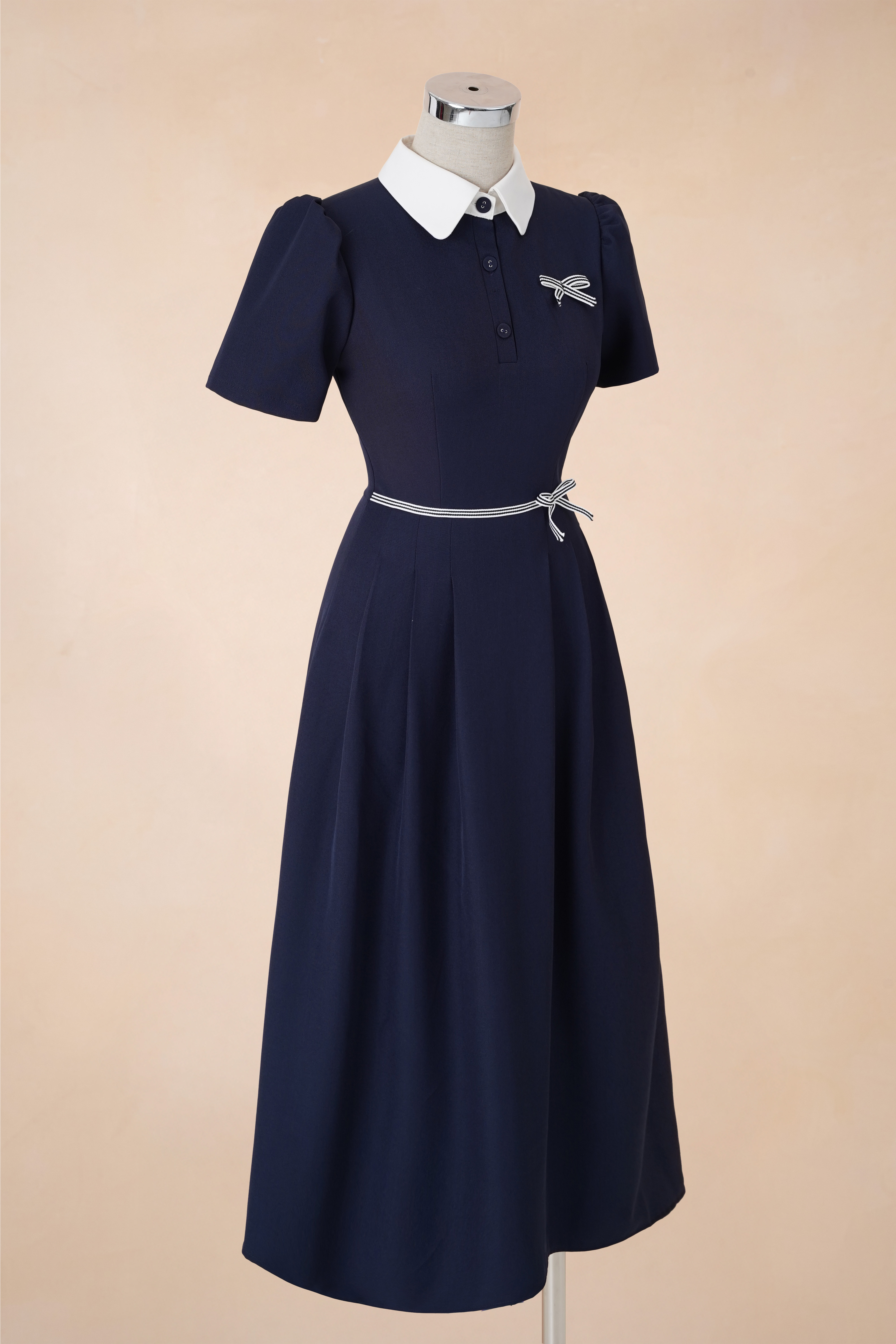 Đầm Xòe Cổ Trắng Đính Nơ TT_thumbnail_3